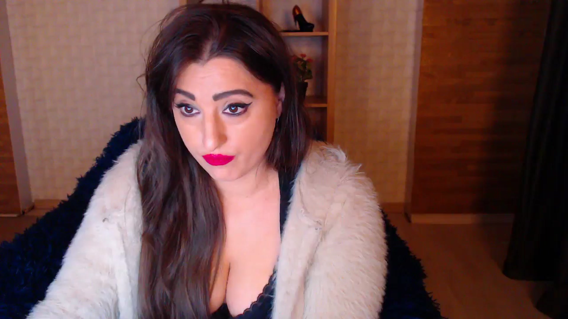 Gallery image thumbnail from HotRebbecca's myfreecams stream on, 05/19/2025, 24:04 image 13 of 20