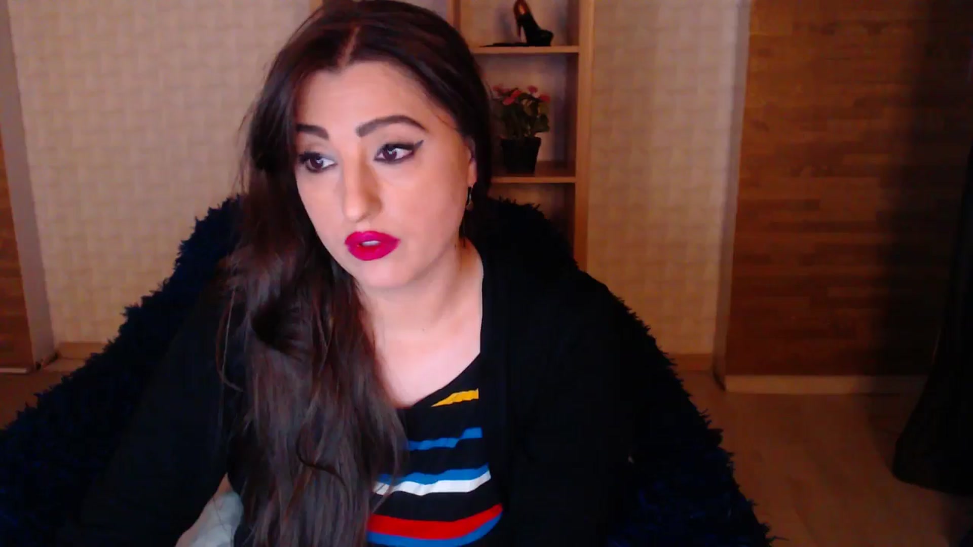 Gallery image thumbnail from HotRebbecca's myfreecams stream on, 05/20/2025, 24:04 image 18 of 20