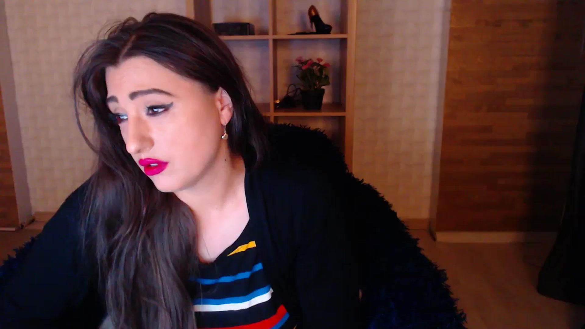 Gallery image thumbnail from HotRebbecca's myfreecams stream on, 05/20/2025, 24:04 image 14 of 20