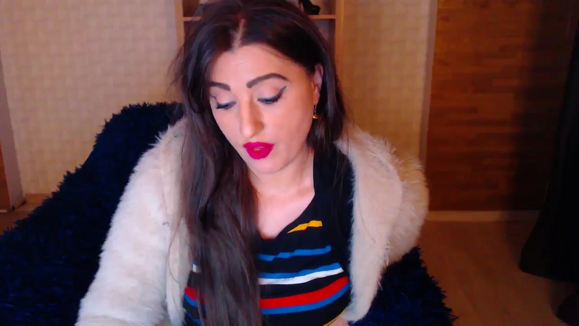 Gallery image thumbnail from HotRebbecca's myfreecams stream on, 05/20/2025, 24:48 image 19 of 20