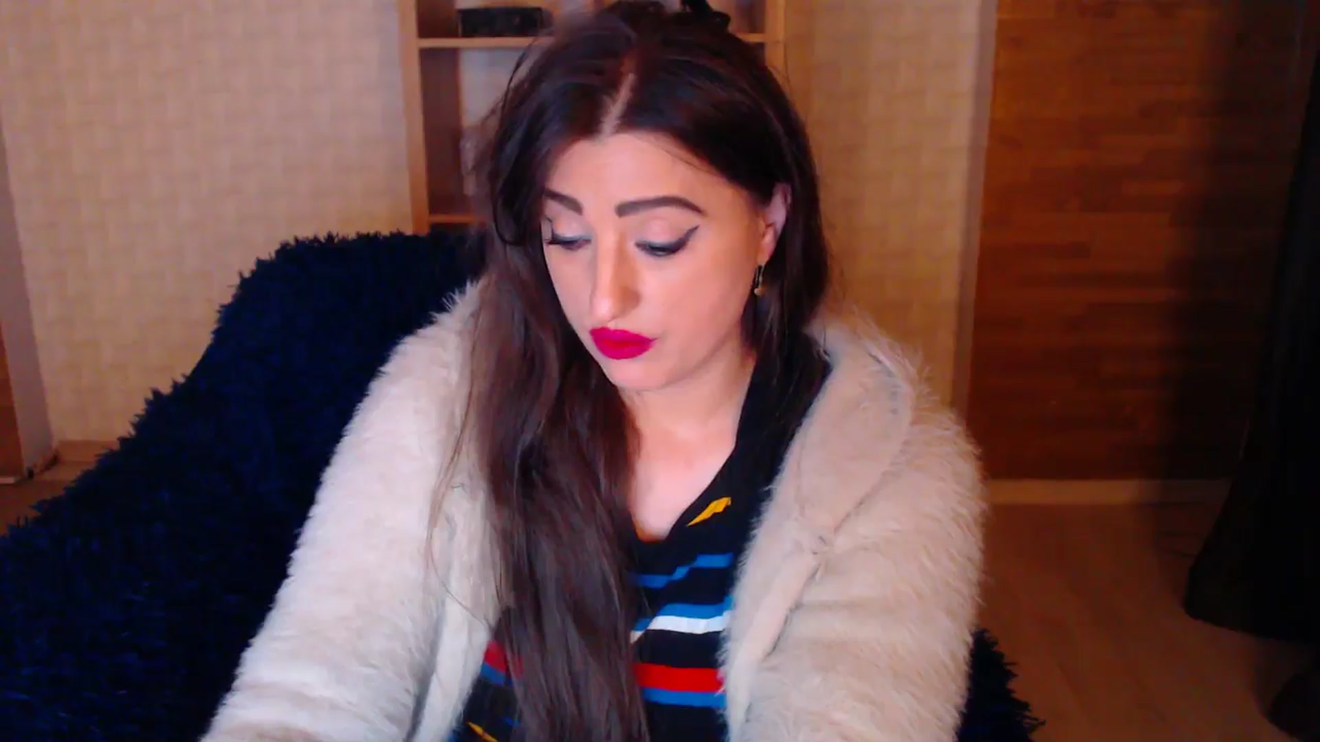 Gallery image thumbnail from HotRebbecca's myfreecams stream on, 05/20/2025, 24:48 image 16 of 20