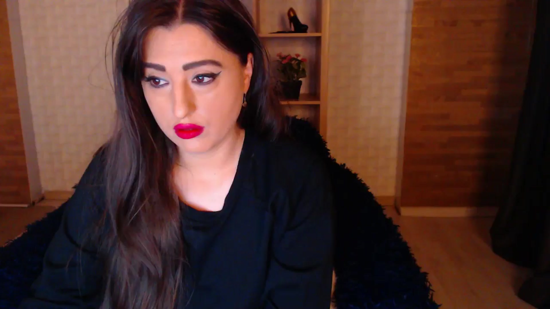 Gallery image thumbnail from HotRebbecca's myfreecams stream on, 05/21/2025, 23:18 image 1 of 20