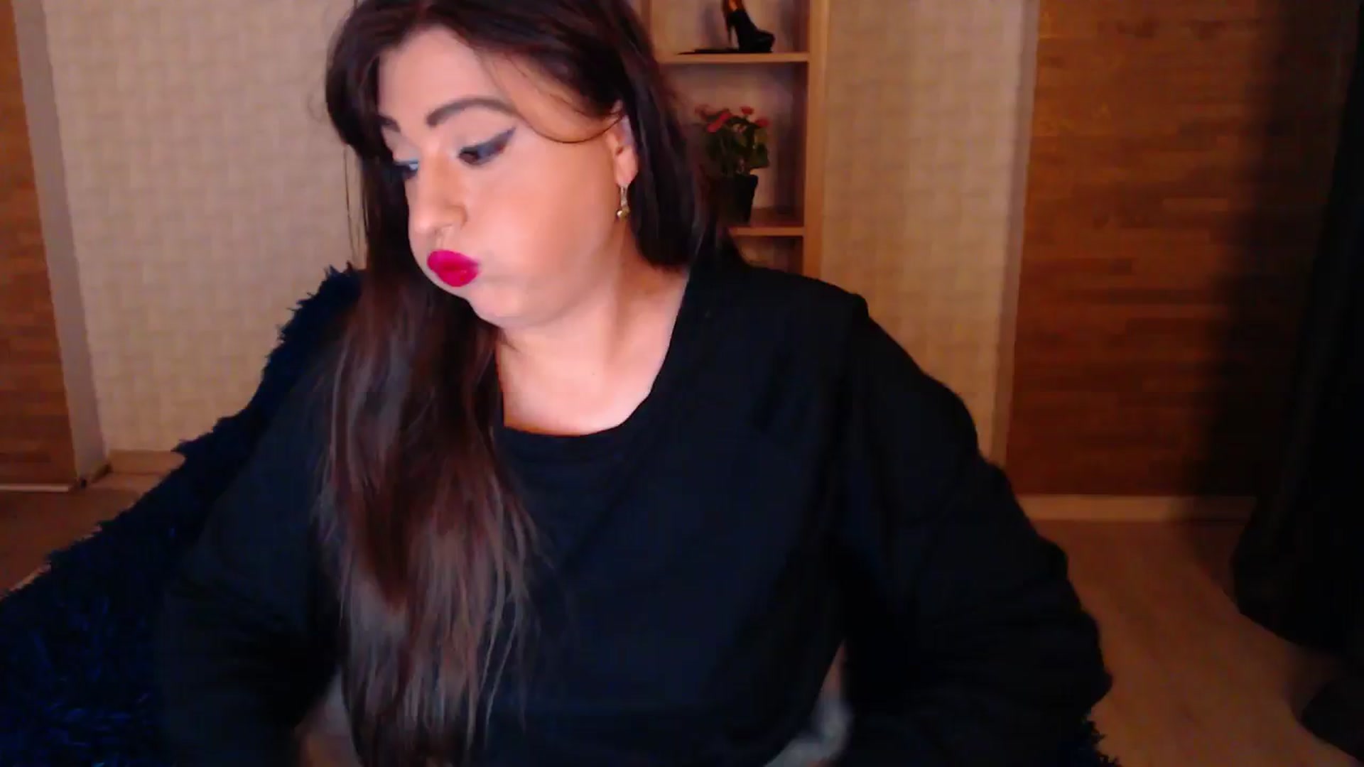 Gallery image thumbnail from HotRebbecca's myfreecams stream on, 05/21/2025, 23:18 image 5 of 20