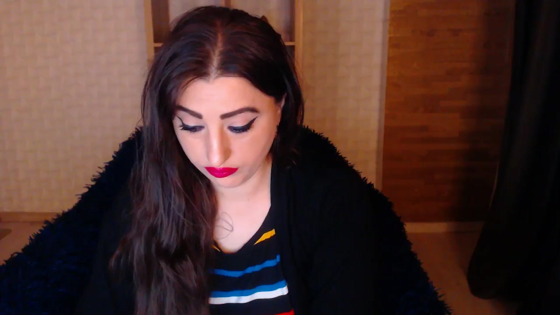 Gallery image thumbnail from HotRebbecca's myfreecams stream on, 05/27/2025, 24:37 image 2 of 20