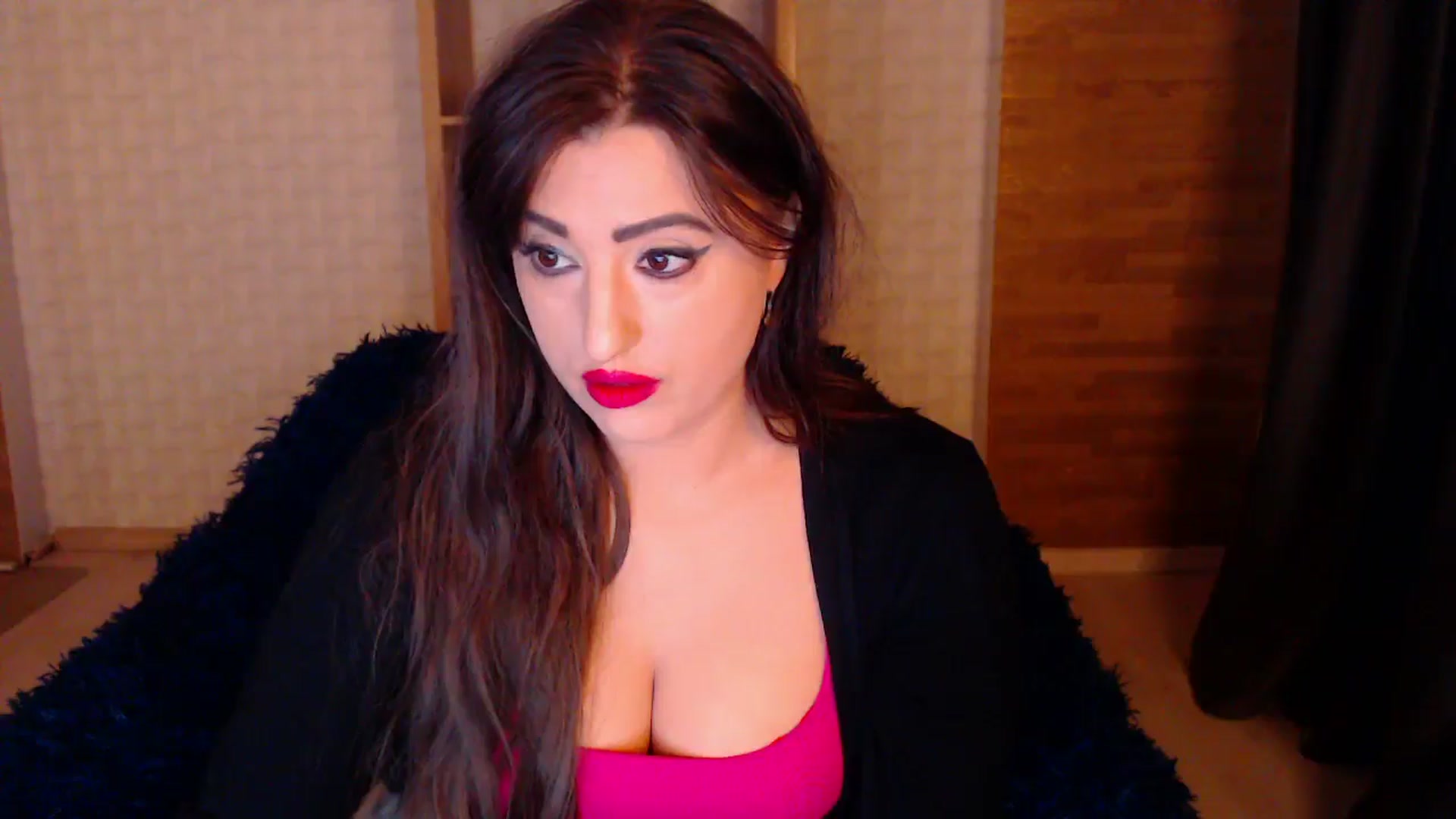 Gallery image thumbnail from HotRebbecca's myfreecams stream on, 05/28/2025, 02:26 image 9 of 20