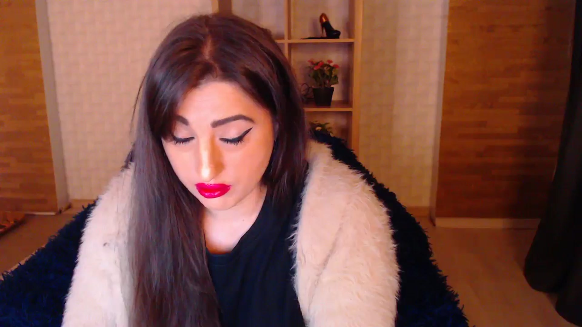 Gallery image thumbnail from HotRebbecca's myfreecams stream on, 05/31/2025, 23:01 image 15 of 20