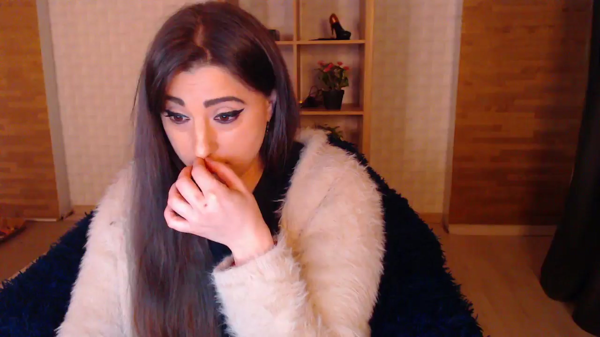 Gallery image thumbnail from HotRebbecca's myfreecams stream on, 05/31/2025, 23:01 image 13 of 20