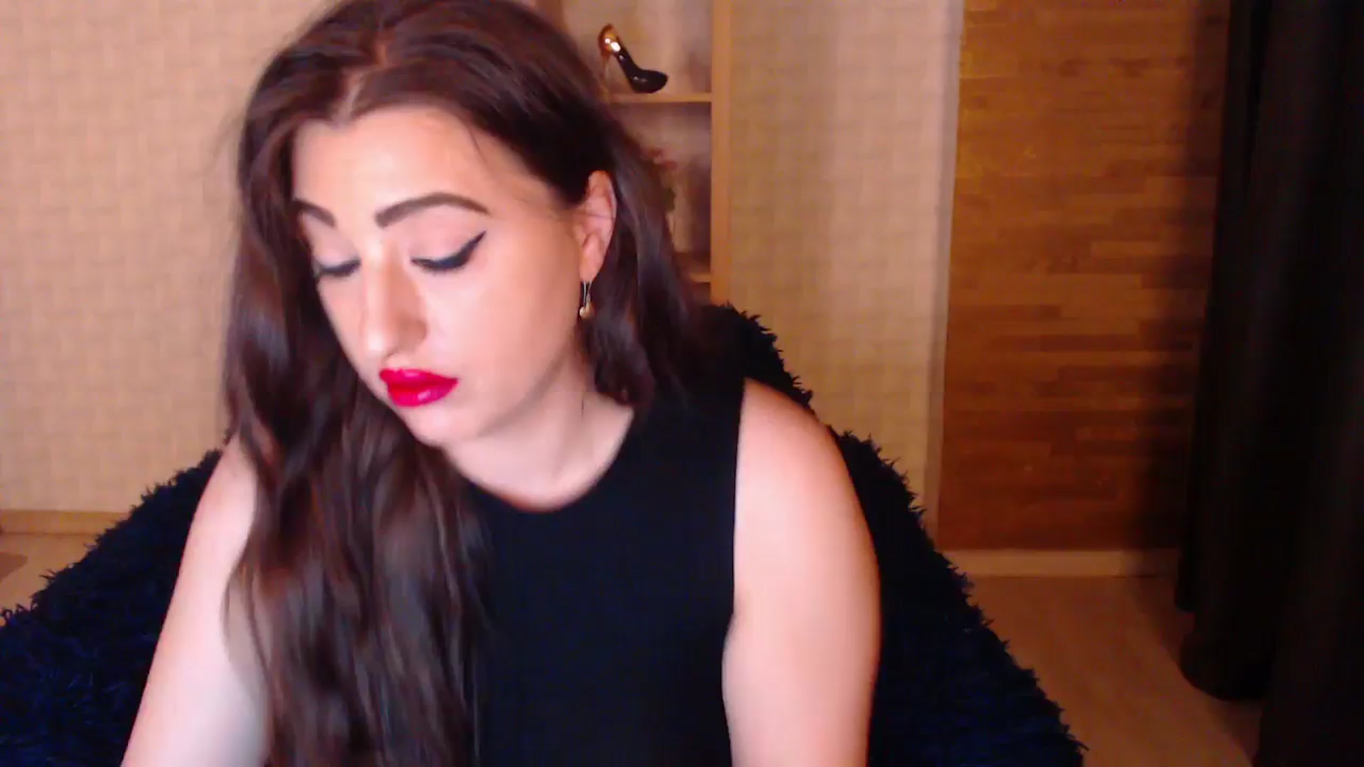 Gallery image thumbnail from HotRebbecca's myfreecams stream on, 08/04/2025, 03:37 image 1 of 20