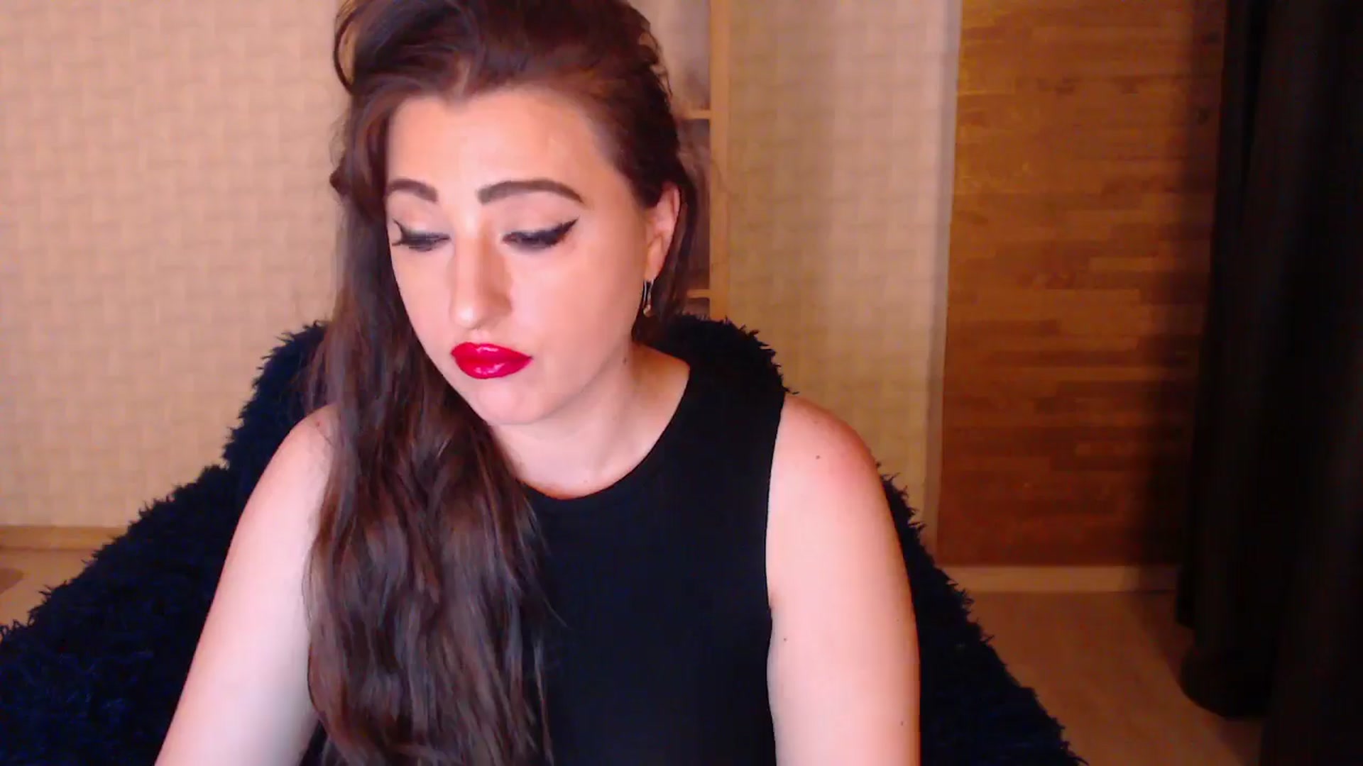 Gallery image thumbnail from HotRebbecca's myfreecams stream on, 08/04/2025, 03:37 image 4 of 20