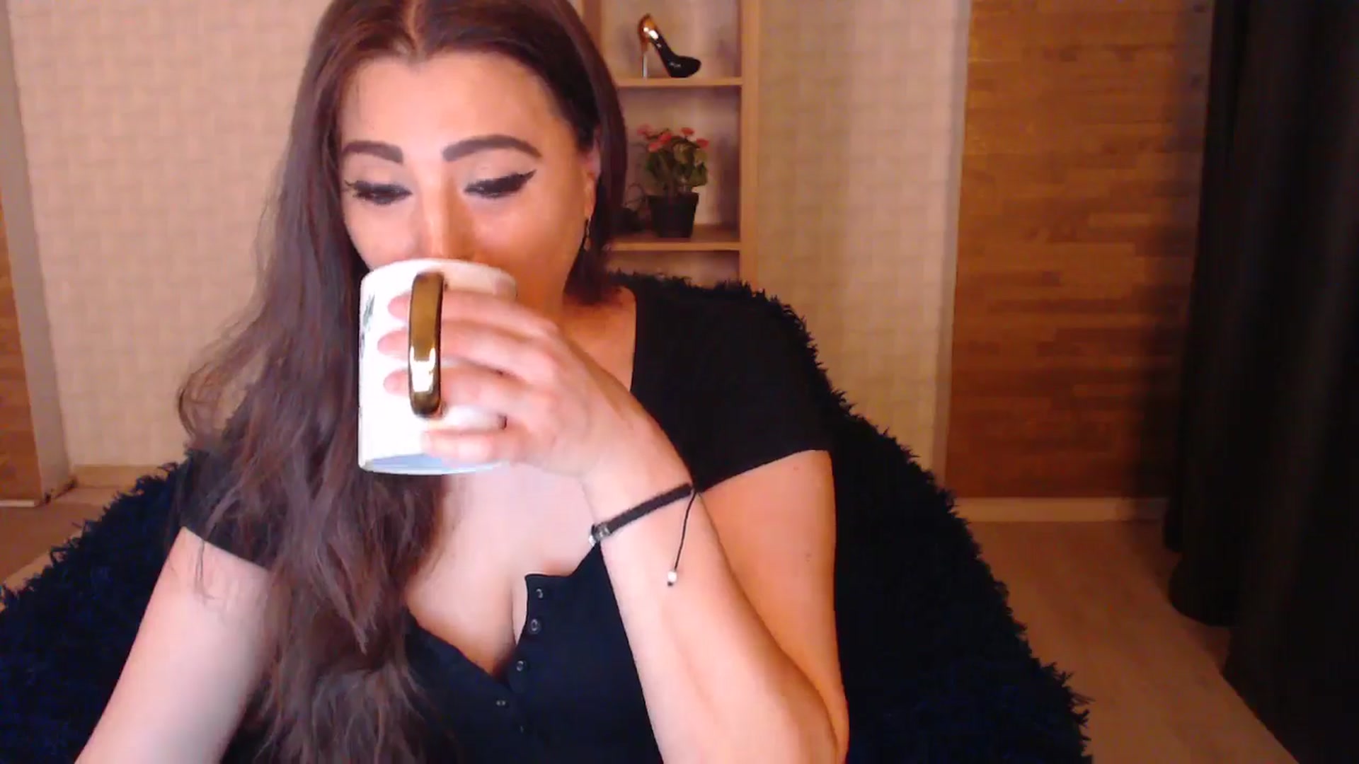 Gallery image thumbnail from HotRebbecca's myfreecams stream on, 08/10/2025, 03:39 image 8 of 20