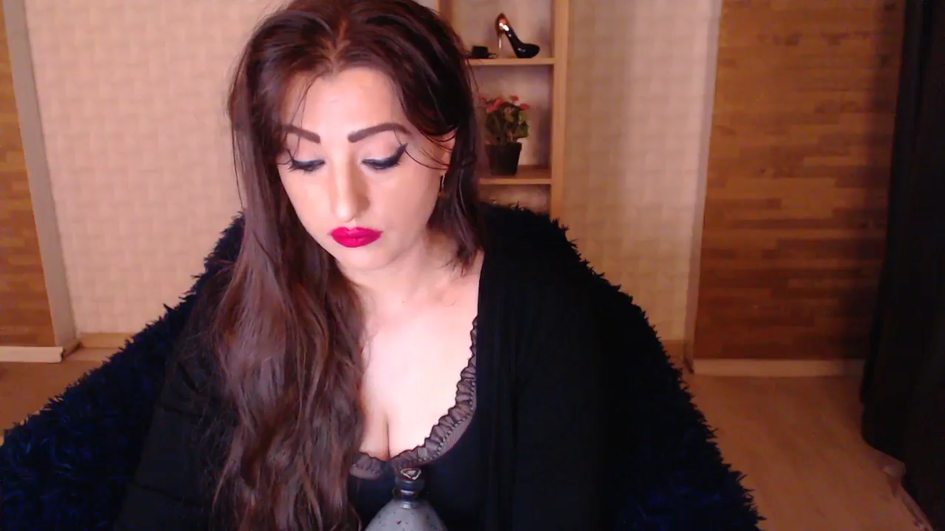 Gallery image thumbnail from HotRebbecca's myfreecams stream on, 09/28/2025, 23:04 image 12 of 20