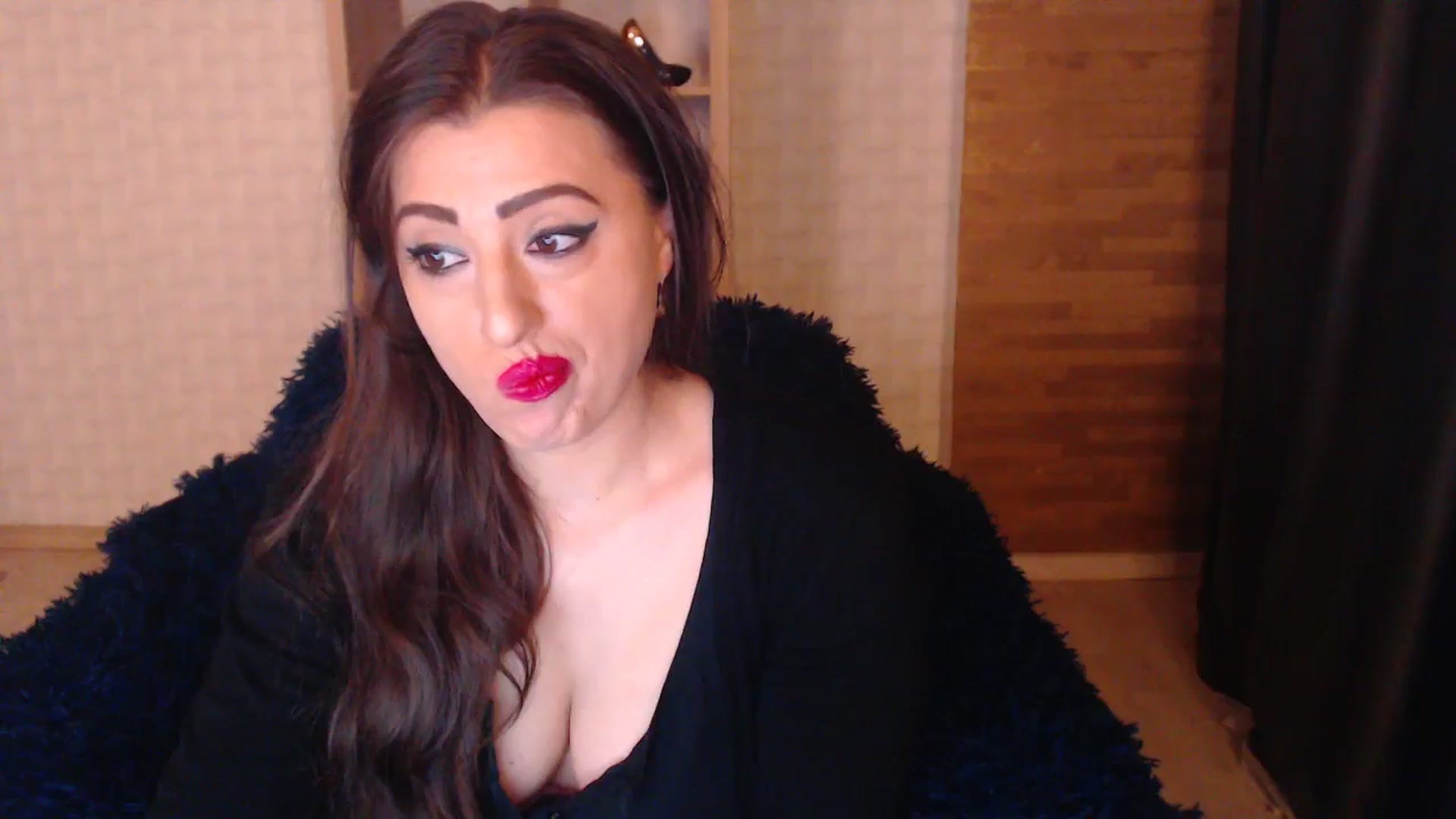 Gallery image thumbnail from HotRebbecca's myfreecams stream on, 10/01/2025, 23:58 image 6 of 20