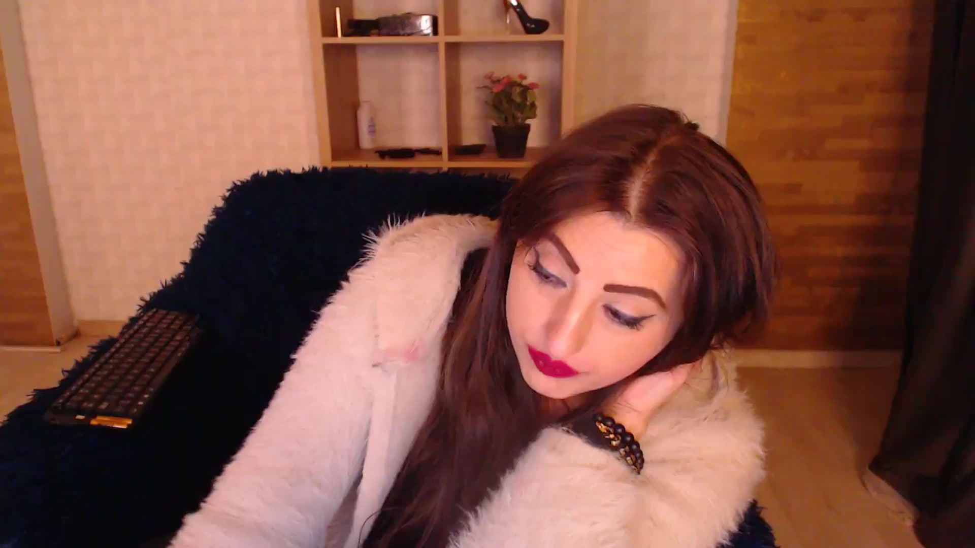 Gallery image thumbnail from HotRebbecca's myfreecams stream on, 10/28/2025, 05:27 image 1 of 20