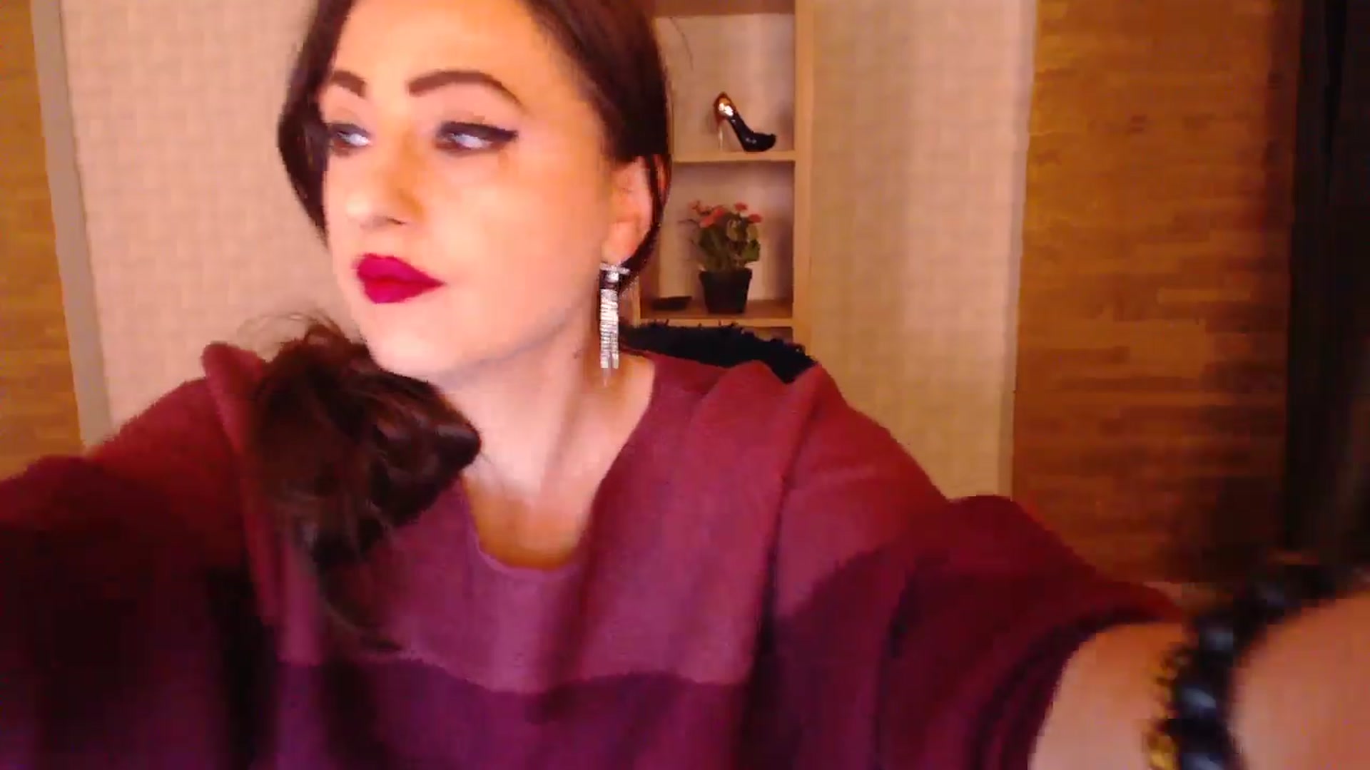 Gallery image thumbnail from HotRebbecca's myfreecams stream on, 11/04/2025, 04:40 image 6 of 20