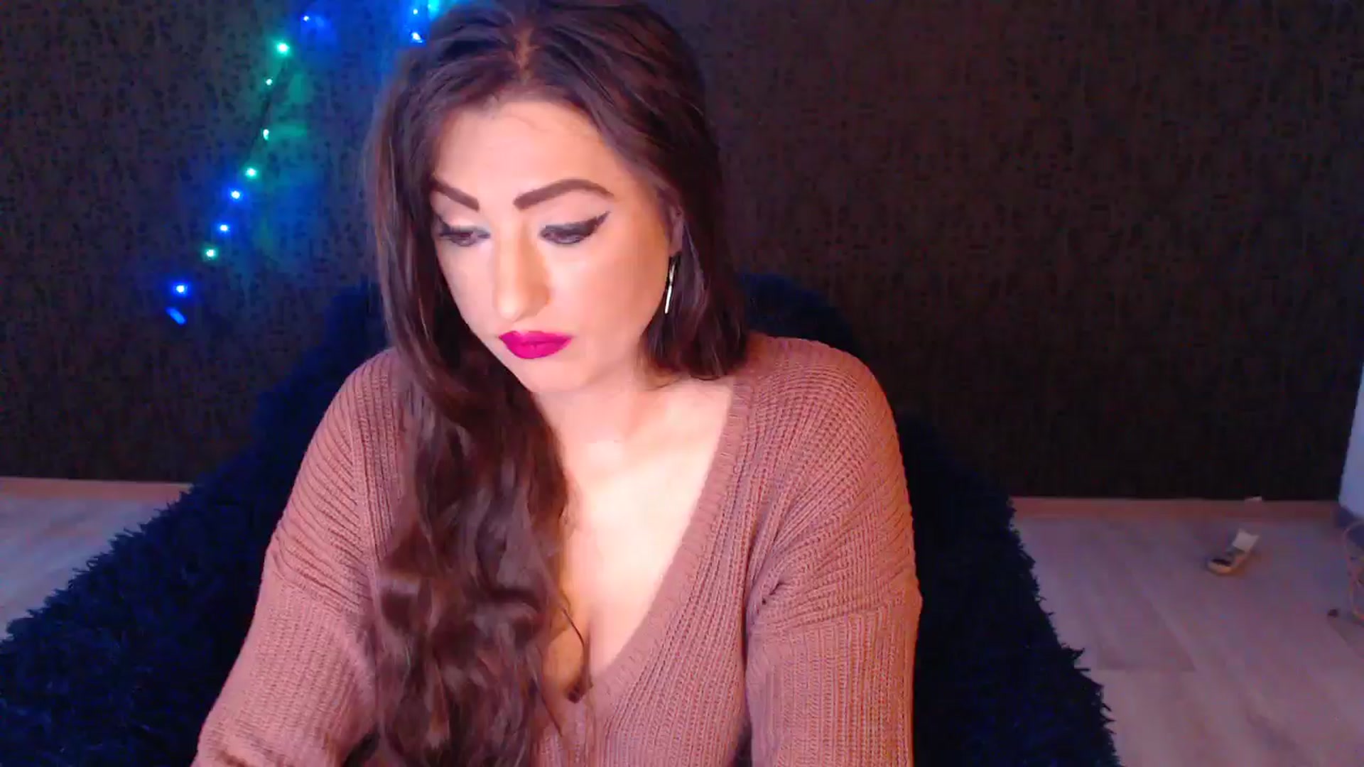 Gallery image thumbnail from HotRebbecca's myfreecams stream on, 12/24/2025, 05:13 image 6 of 20