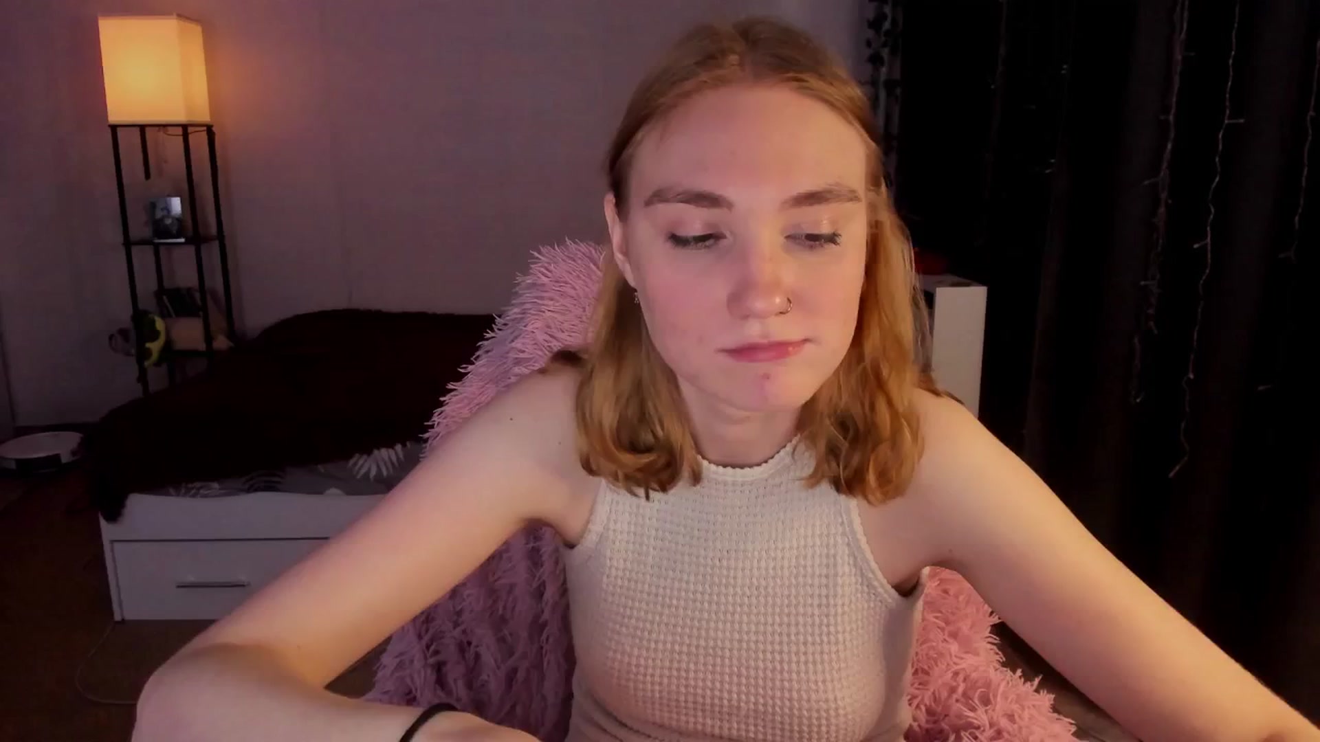 Gallery image thumbnail from HotRedPipper's myfreecams stream on, 11/27/2025, 08:32 image 1 of 20