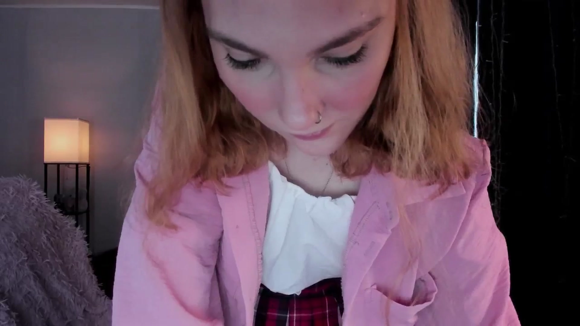 Gallery image thumbnail from HotRedPipper's myfreecams stream on, 12/01/2025, 09:19 image 3 of 20