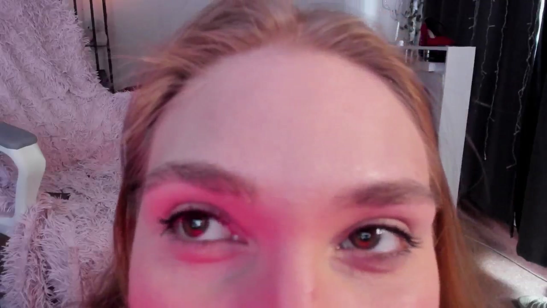 Gallery image thumbnail from HotRedPipper's myfreecams stream on, 12/01/2025, 09:19 image 5 of 20