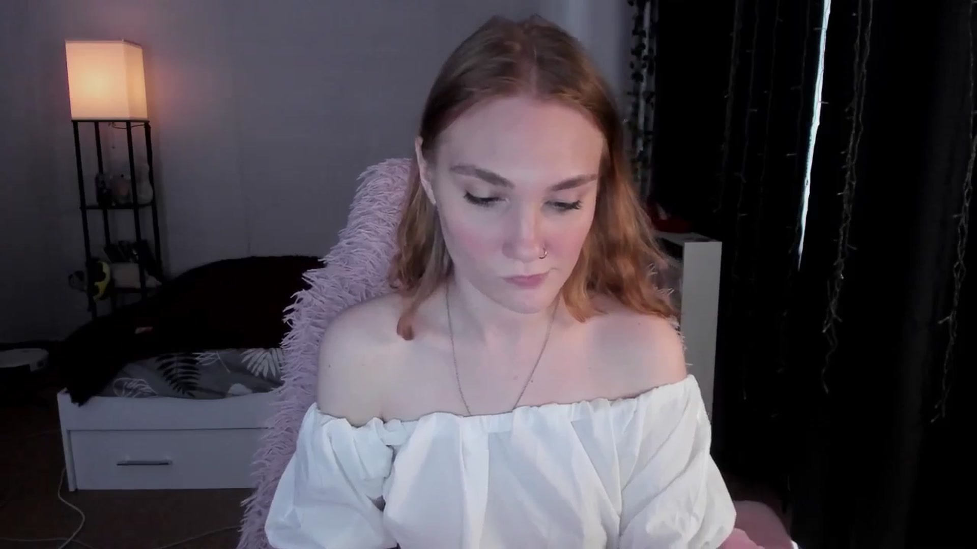 Gallery image thumbnail from HotRedPipper's myfreecams stream on, 12/01/2025, 09:19 image 15 of 20