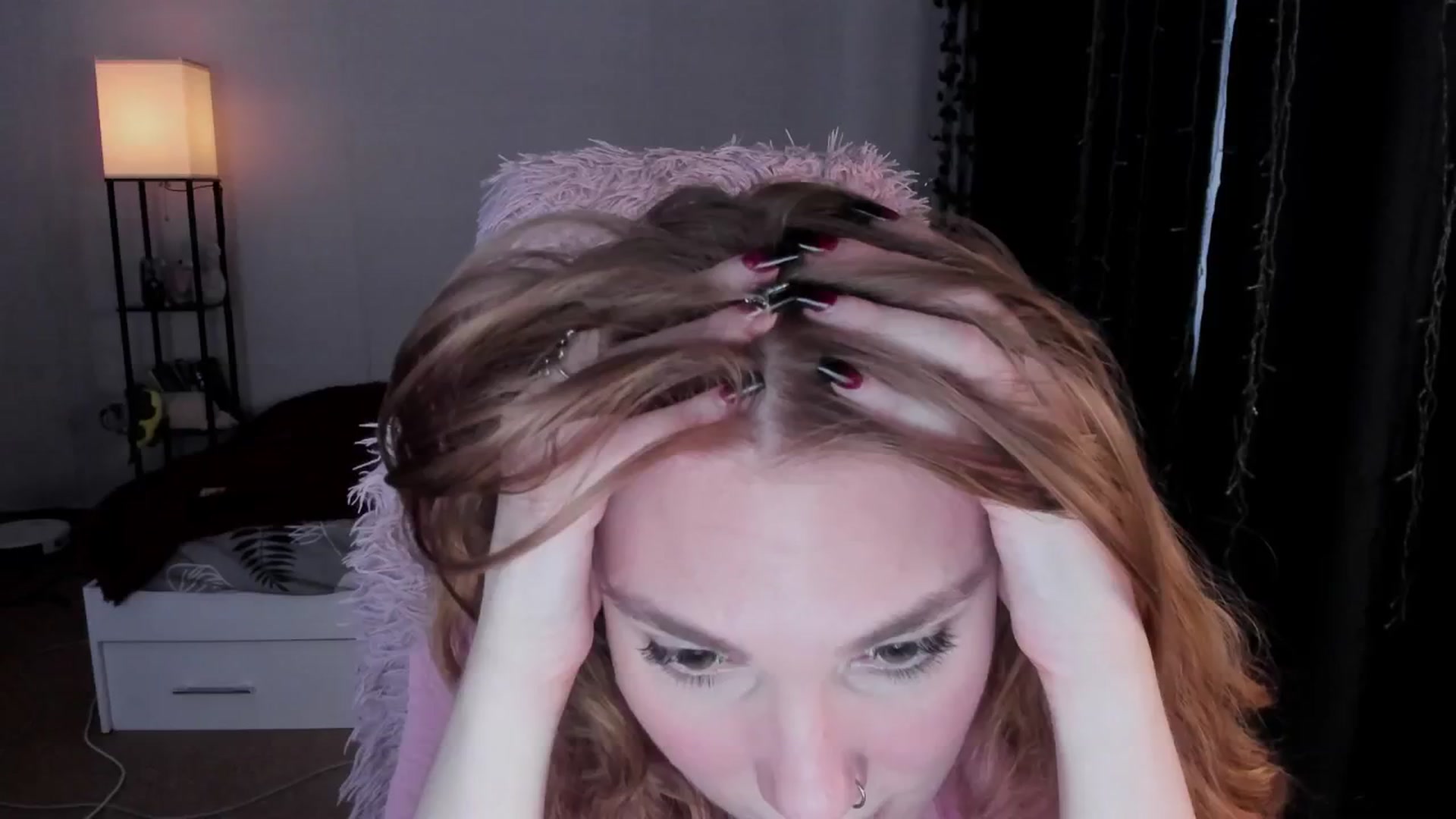 Gallery image thumbnail from HotRedPipper's myfreecams stream on, 12/01/2025, 09:29 image 6 of 20