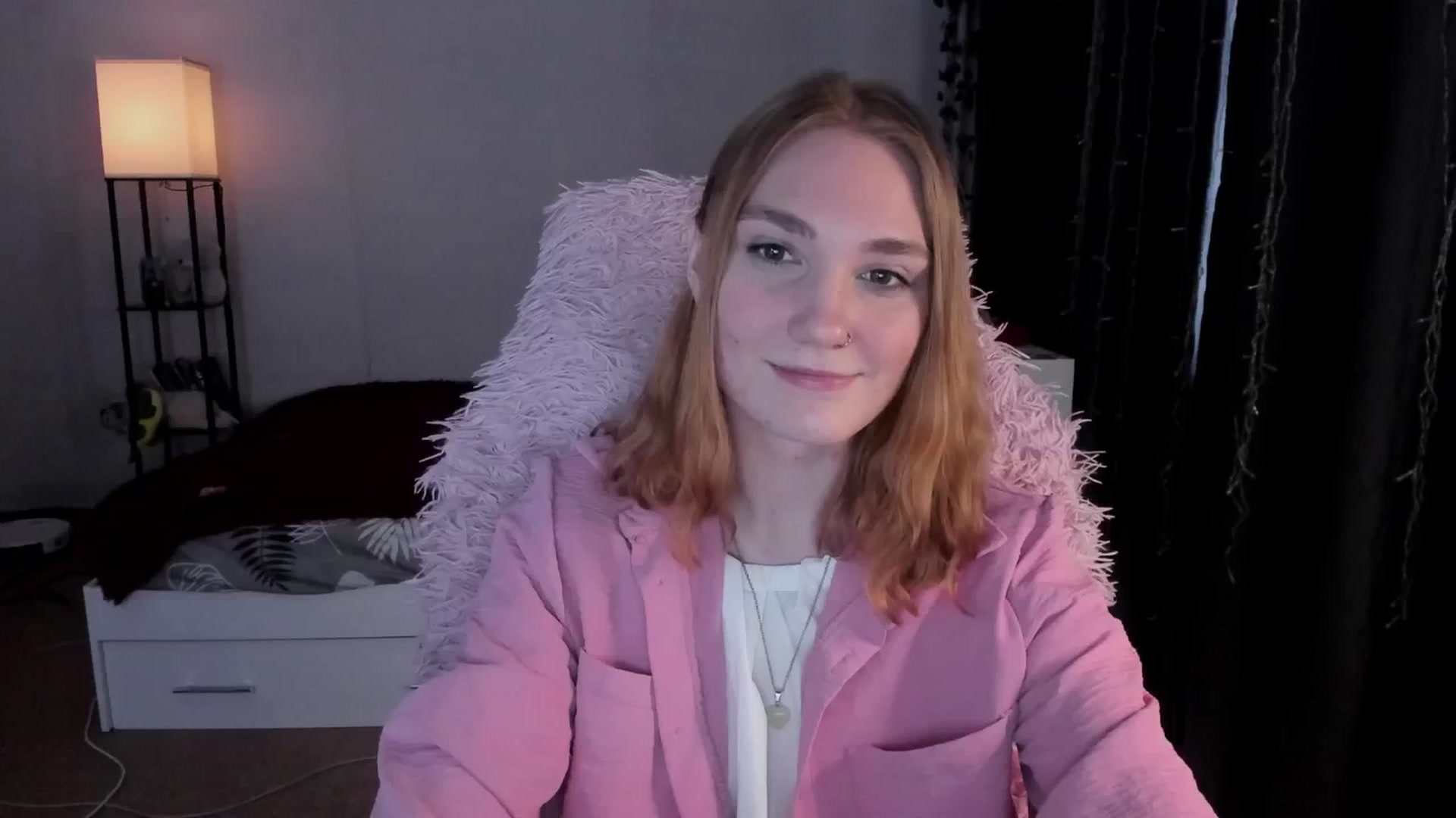 Gallery image thumbnail from HotRedPipper's myfreecams stream on, 12/01/2025, 09:29 image 17 of 20