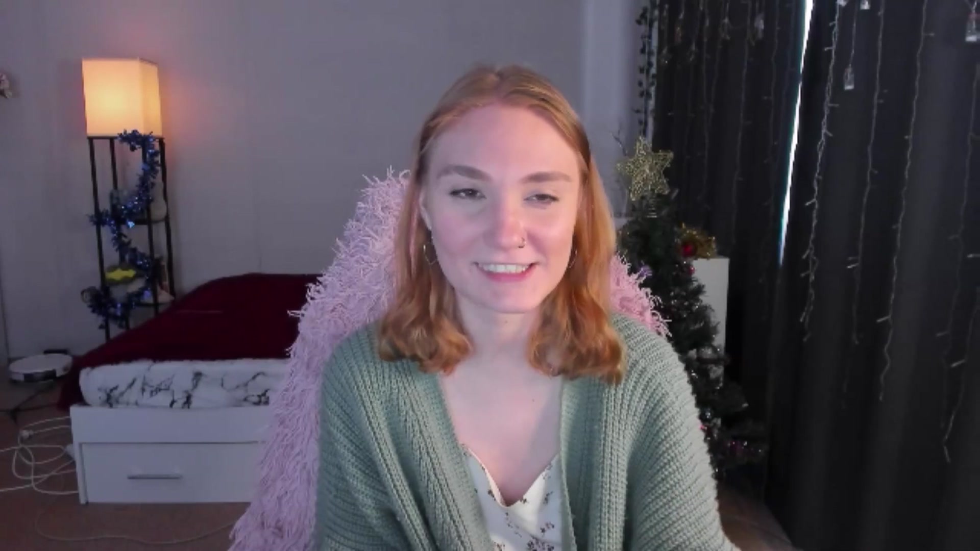 Gallery image thumbnail from HotRedPipper's myfreecams stream on, 12/09/2025, 08:48 image 20 of 20