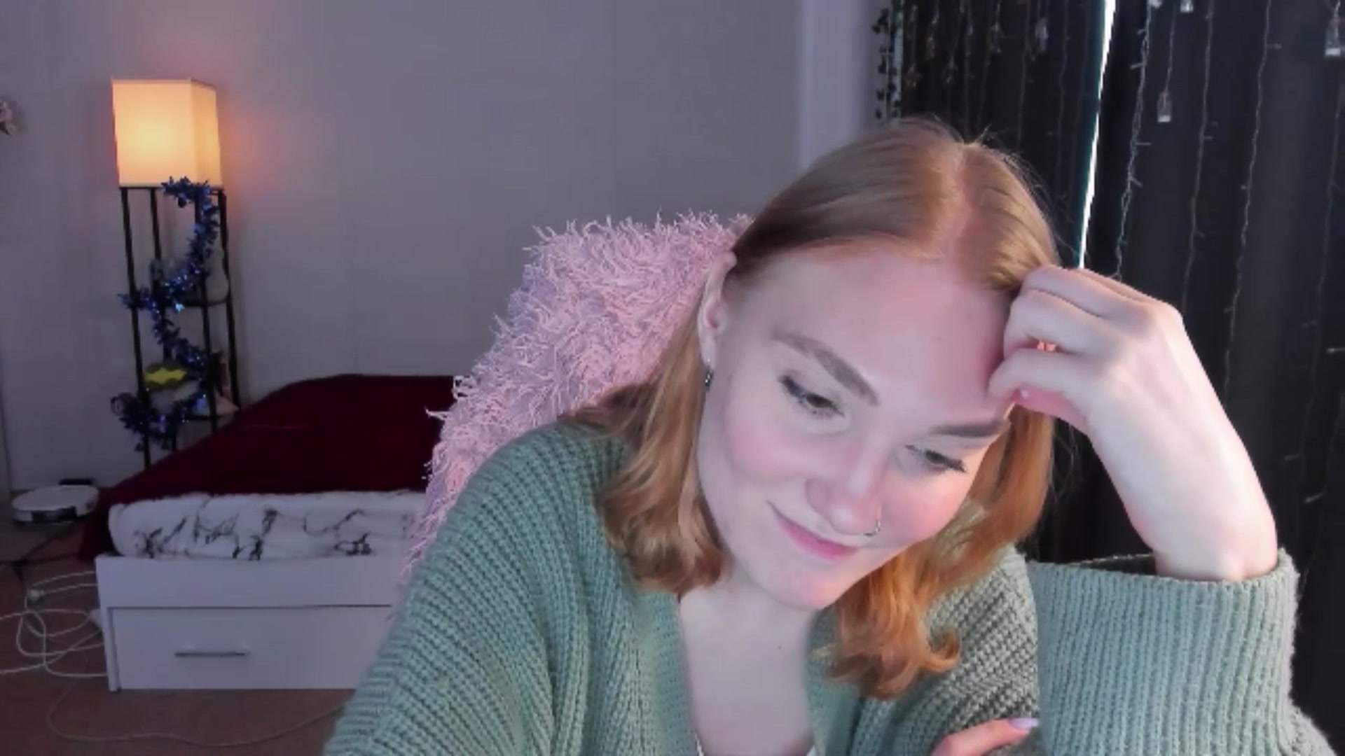 Gallery image thumbnail from HotRedPipper's myfreecams stream on, 12/09/2025, 08:48 image 19 of 20