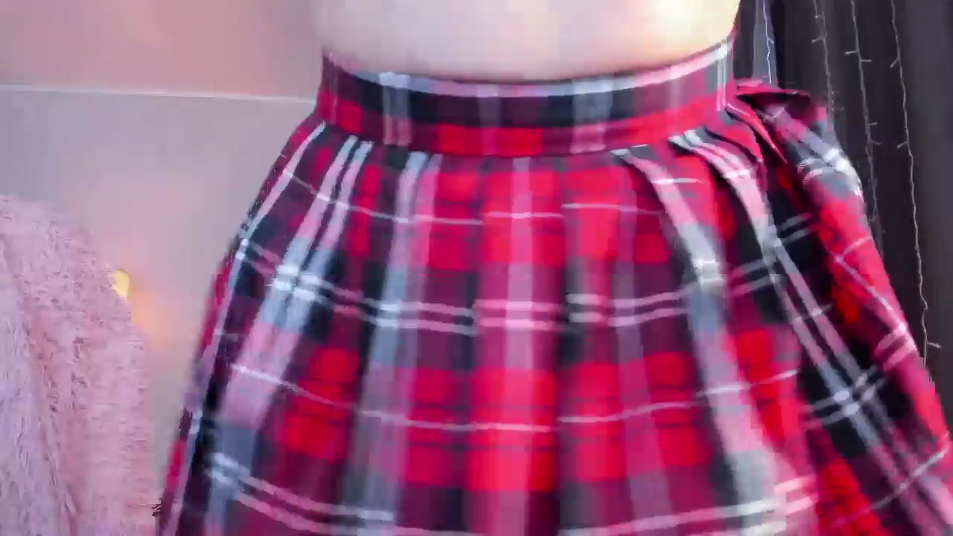 Gallery image thumbnail from HotRedPipper's myfreecams stream on, 12/18/2025, 09:53 image 12 of 20