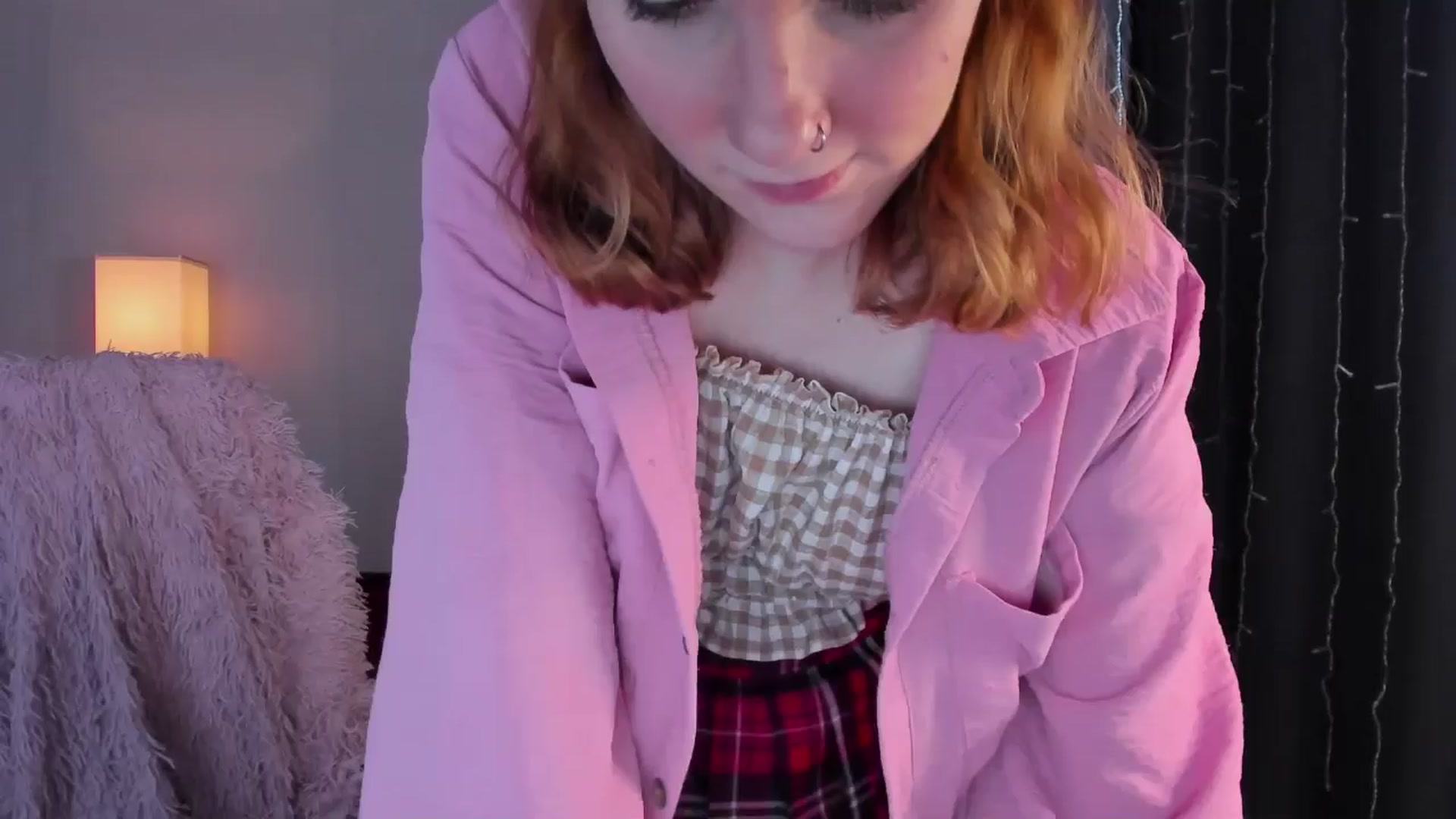 Gallery image thumbnail from HotRedPipper's myfreecams stream on, 12/18/2025, 09:53 image 1 of 20