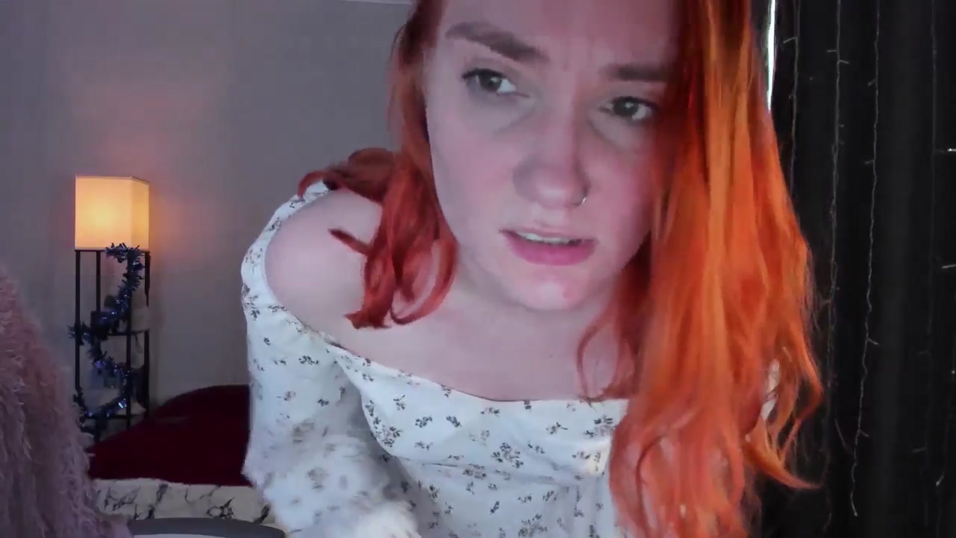 Gallery image thumbnail from HotRedPipper's myfreecams stream on, 12/22/2025, 09:32 image 2 of 20