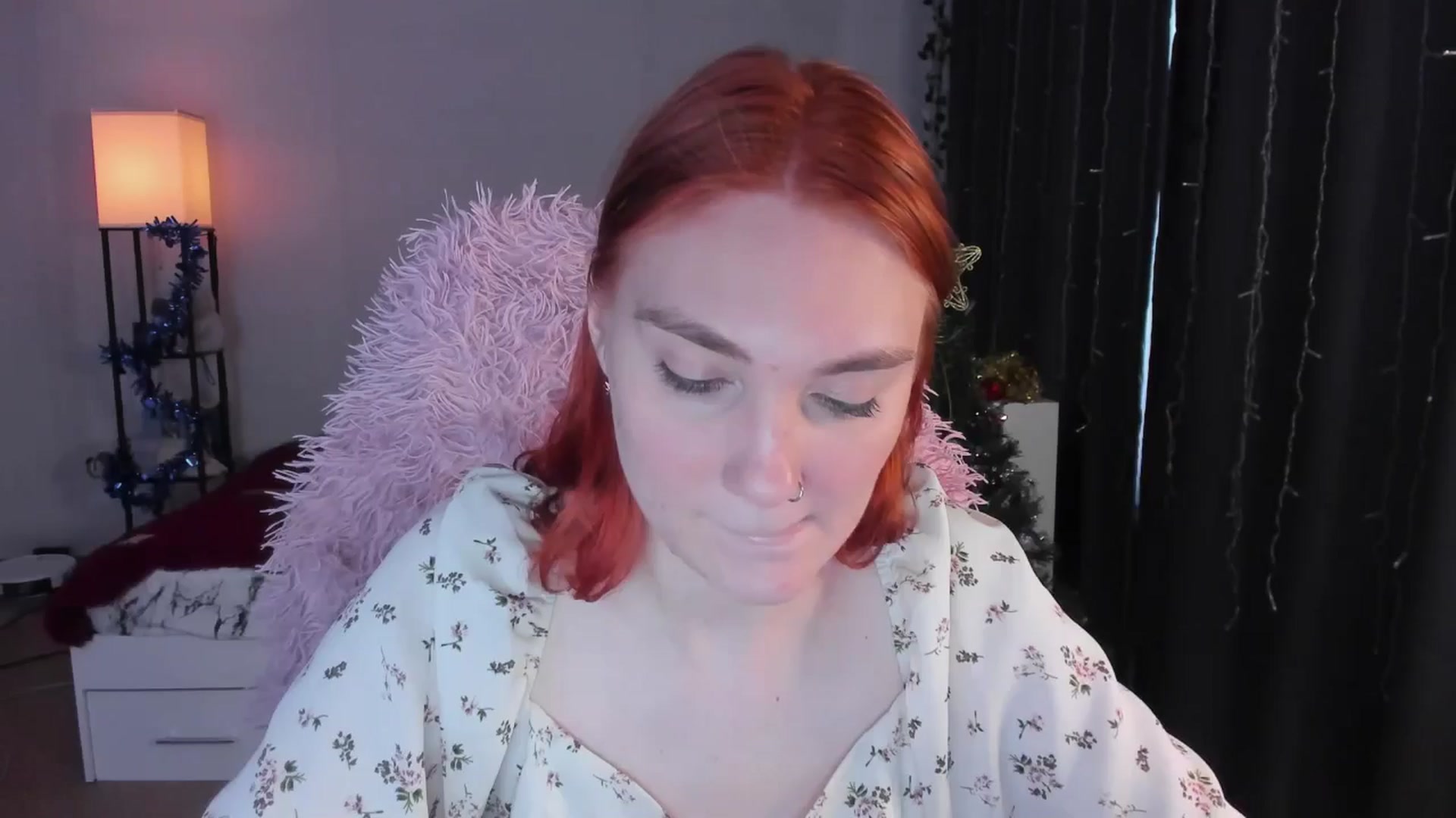 Gallery image thumbnail from HotRedPipper's myfreecams stream on, 12/22/2025, 09:32 image 20 of 20