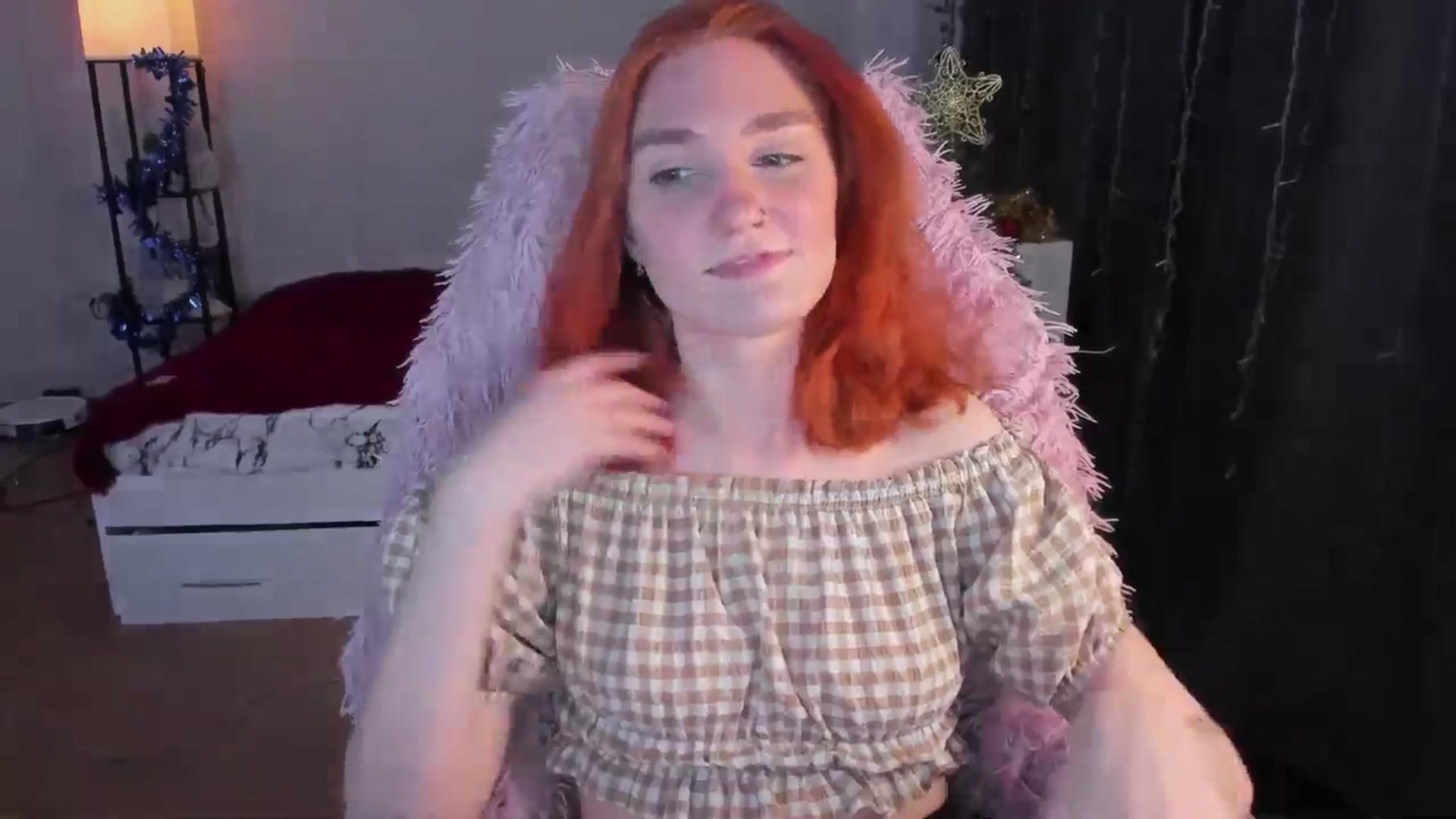 Gallery image thumbnail from HotRedPipper's myfreecams stream on, 12/24/2025, 09:41 image 8 of 20