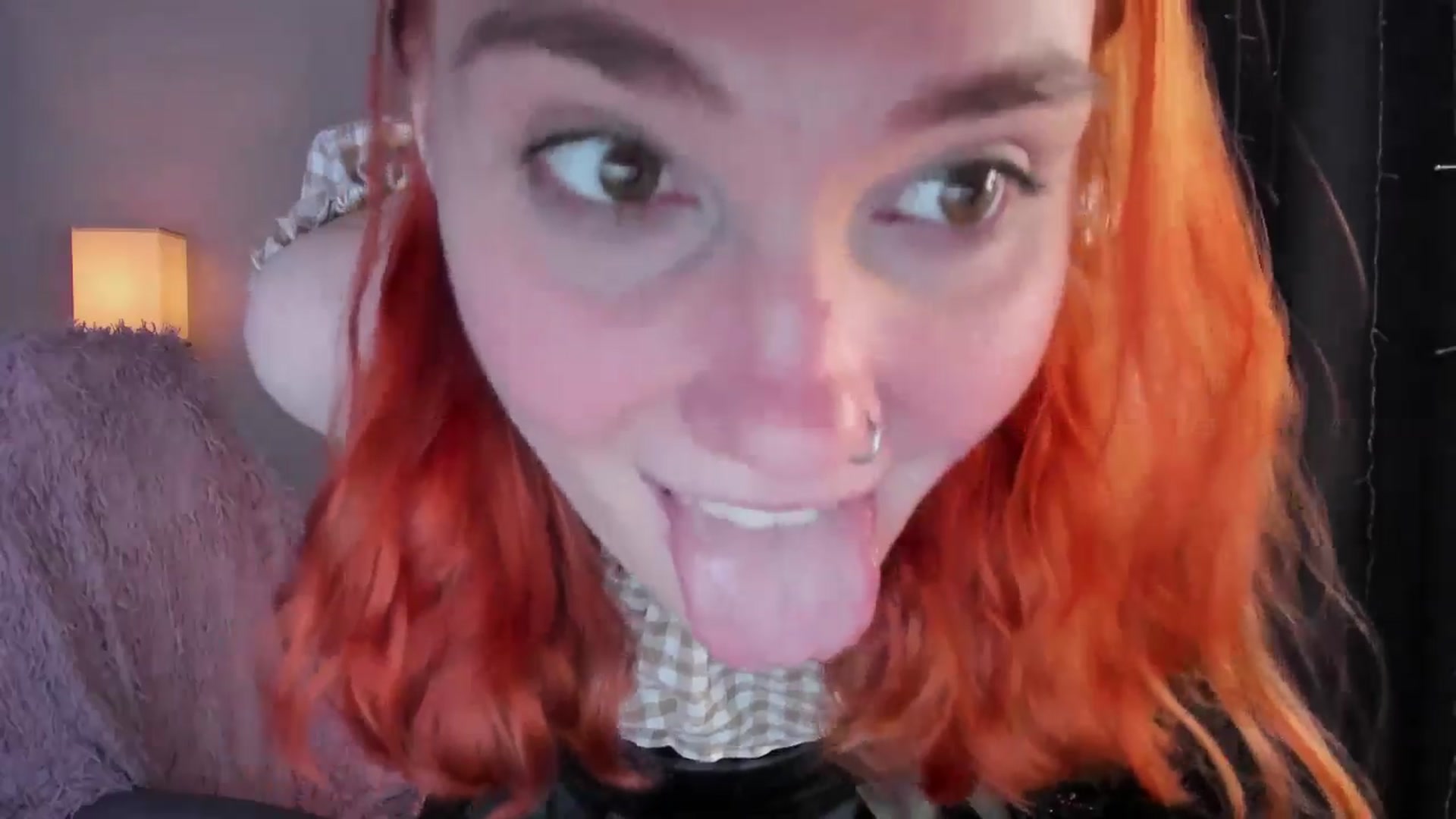 Gallery image thumbnail from HotRedPipper's myfreecams stream on, 12/24/2025, 09:41 image 16 of 20