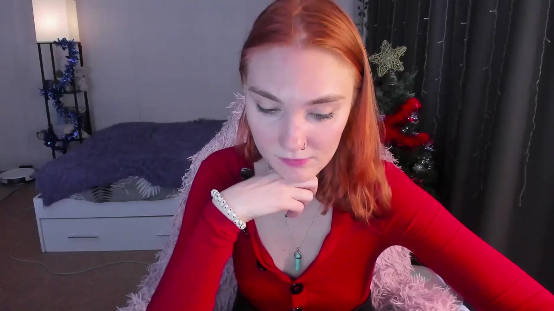 Gallery image thumbnail from HotRedPipper's myfreecams stream on, 12/30/2025, 09:41 image 6 of 20