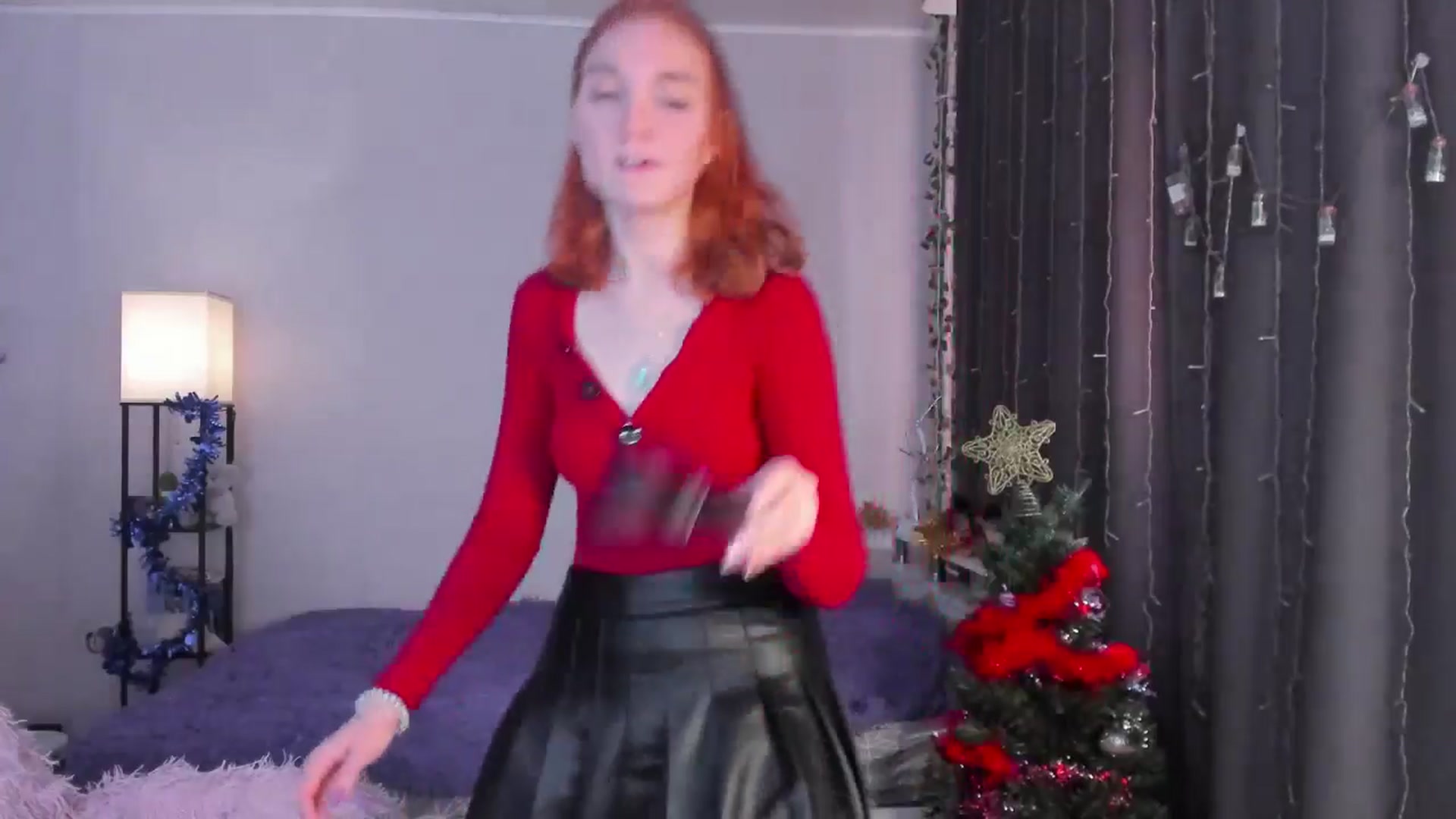 Gallery image thumbnail from HotRedPipper's myfreecams stream on, 12/30/2025, 09:41 image 2 of 20