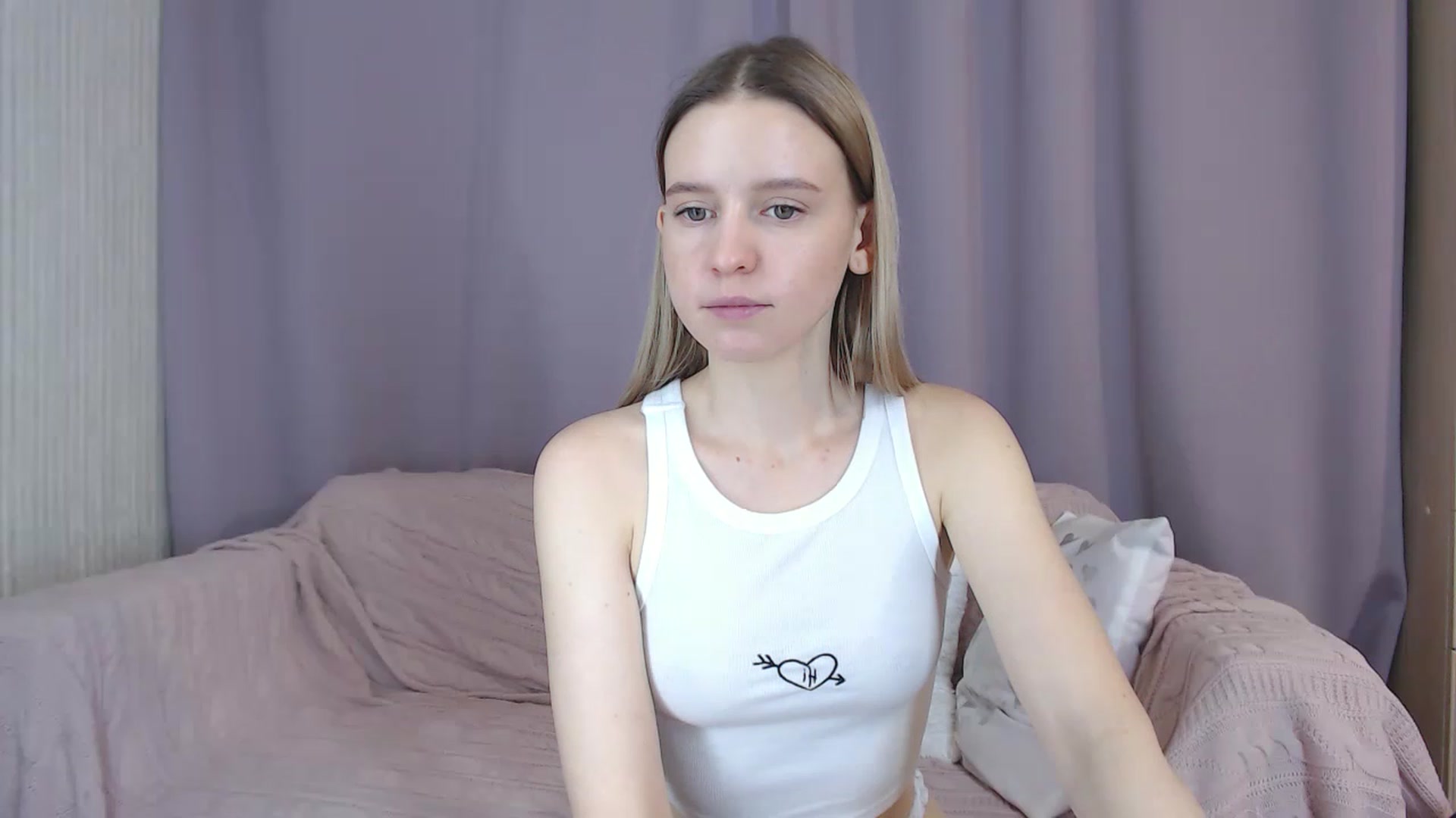 Gallery image thumbnail from HotSwJenna's myfreecams stream on, 11/16/2022, 08:01 image 6 of 20