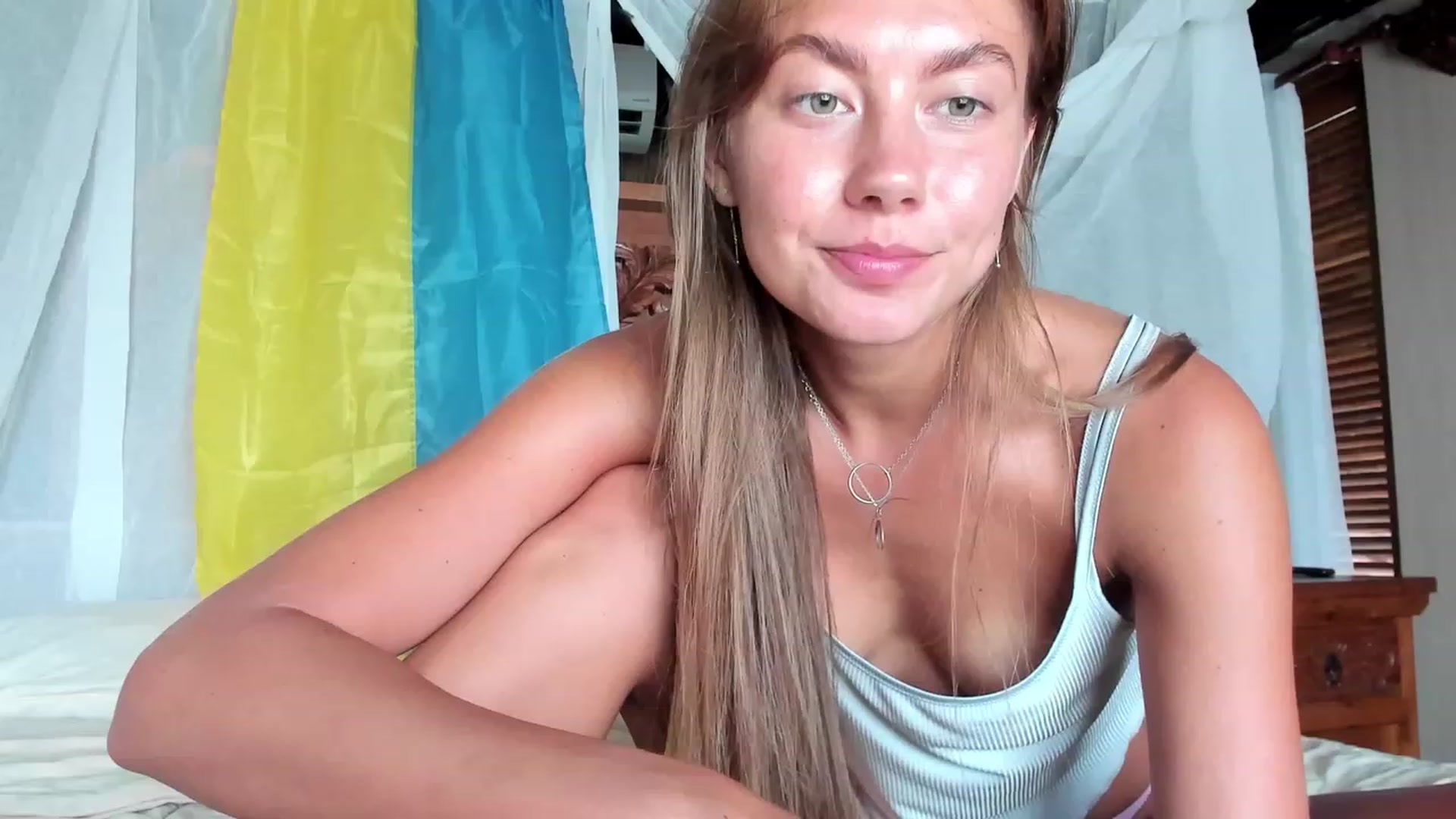 Gallery image thumbnail from HotUAJasNews's myfreecams stream on, 11/18/2022, 02:44 image 3 of 20
