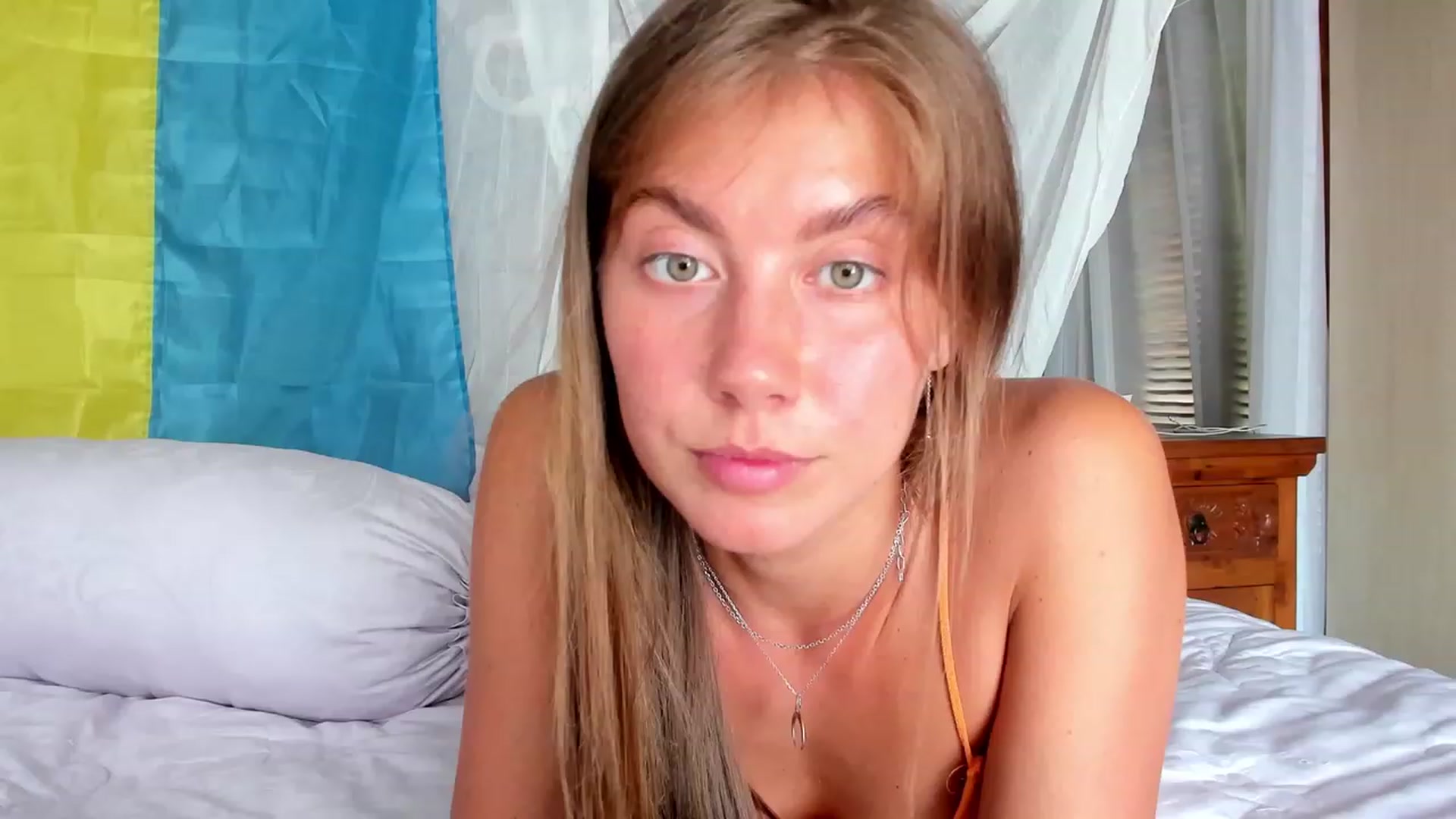 Gallery image thumbnail from HotUAJasNews's myfreecams stream on, 11/19/2022, 06:37 image 1 of 20