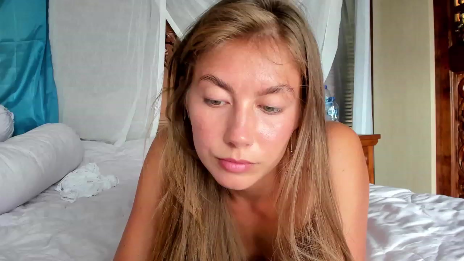 Gallery image thumbnail from HotUAJasNews's myfreecams stream on, 11/21/2022, 07:49 image 17 of 20