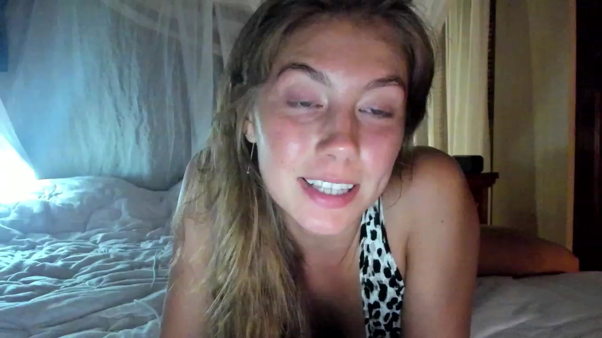 Gallery image thumbnail from HotUAJasNews's myfreecams stream on, 11/22/2022, 11:39 image 10 of 20