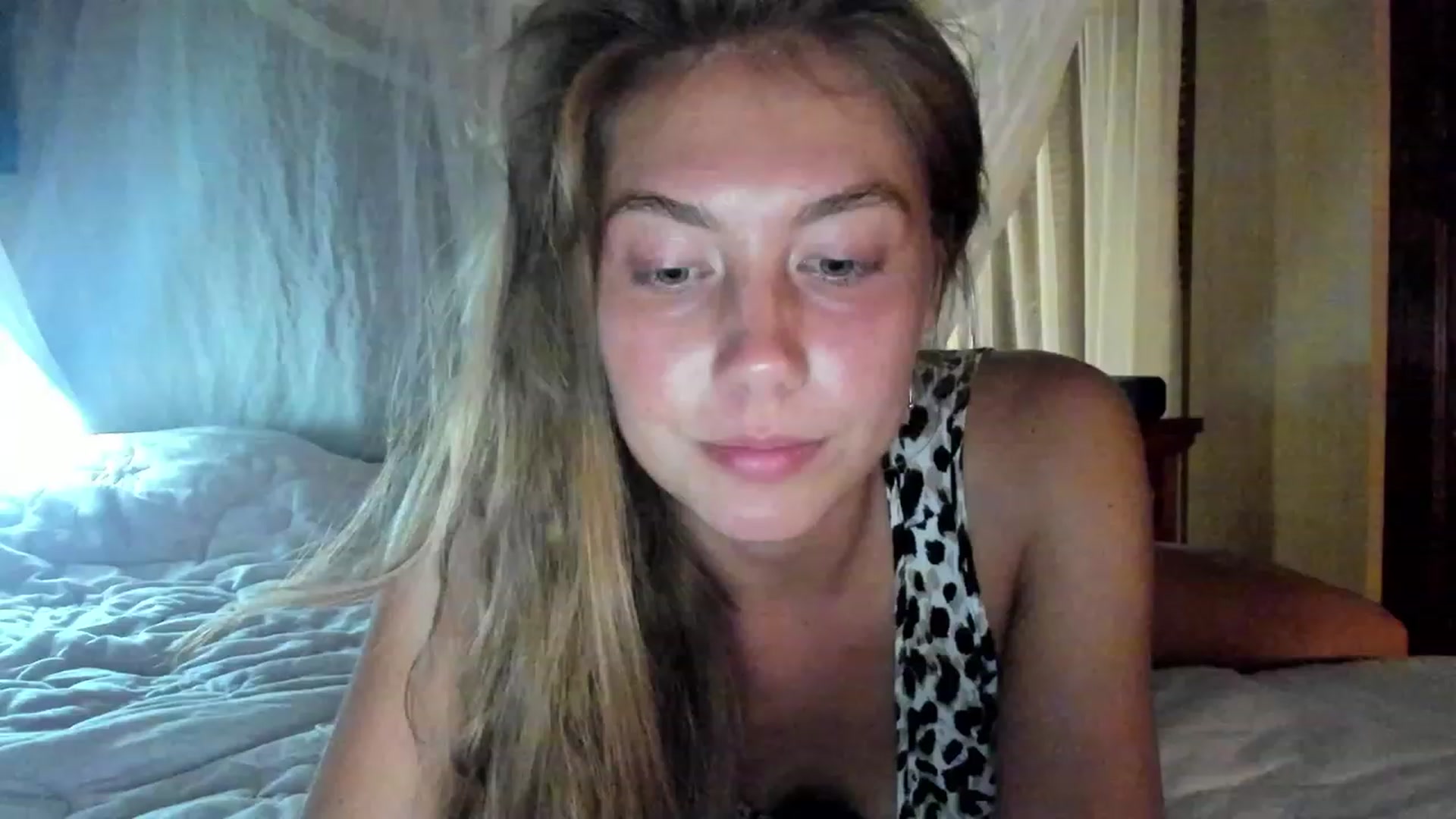 Gallery image thumbnail from HotUAJasNews's myfreecams stream on, 11/22/2022, 11:39 image 5 of 20