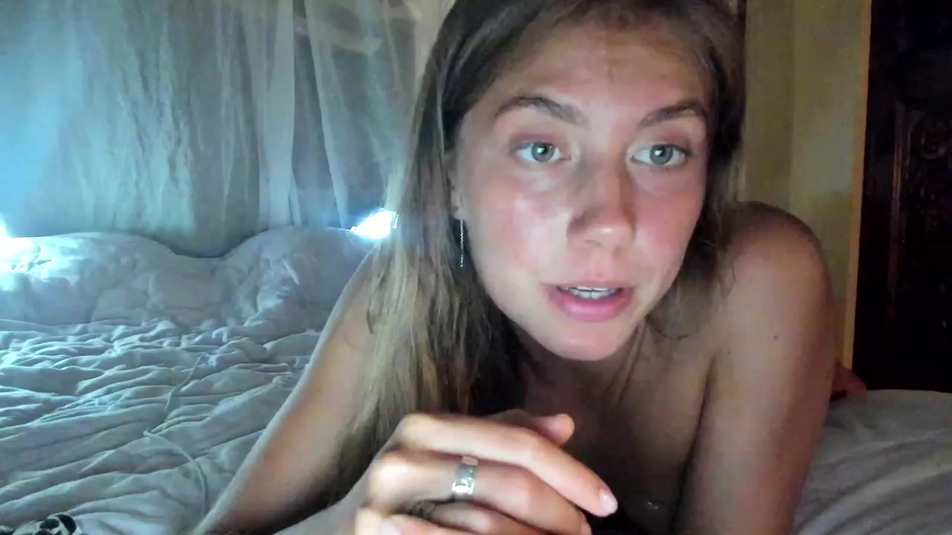 Gallery image thumbnail from HotUAJasNews's myfreecams stream on, 11/22/2022, 12:13 image 16 of 20