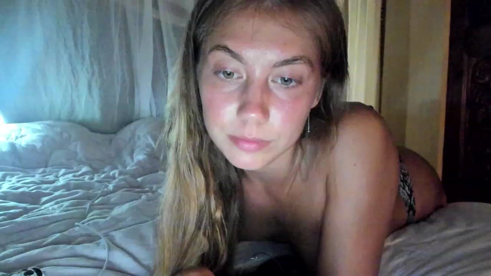 Gallery image thumbnail from HotUAJasNews's myfreecams stream on, 11/22/2022, 12:13 image 10 of 20