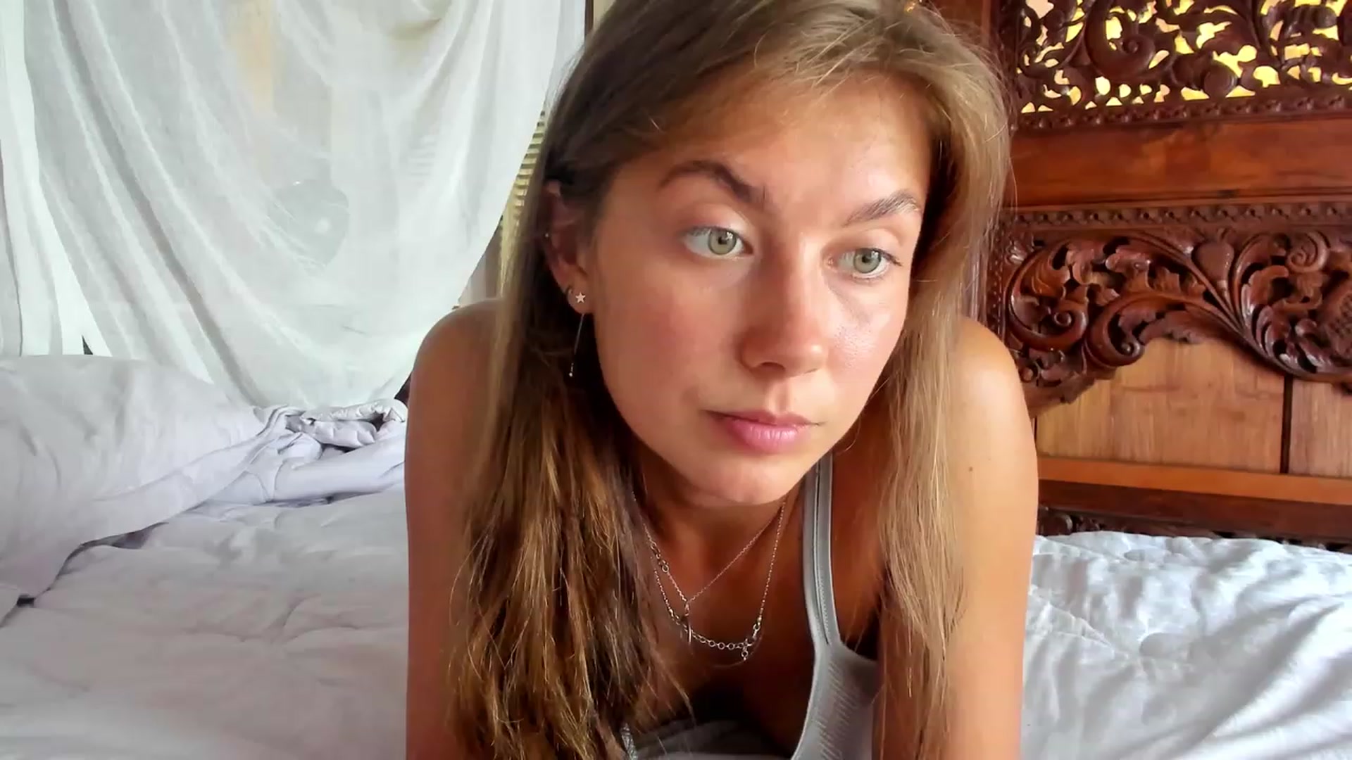 Gallery image thumbnail from HotUAJasNews's myfreecams stream on, 11/24/2022, 24:42 image 4 of 20