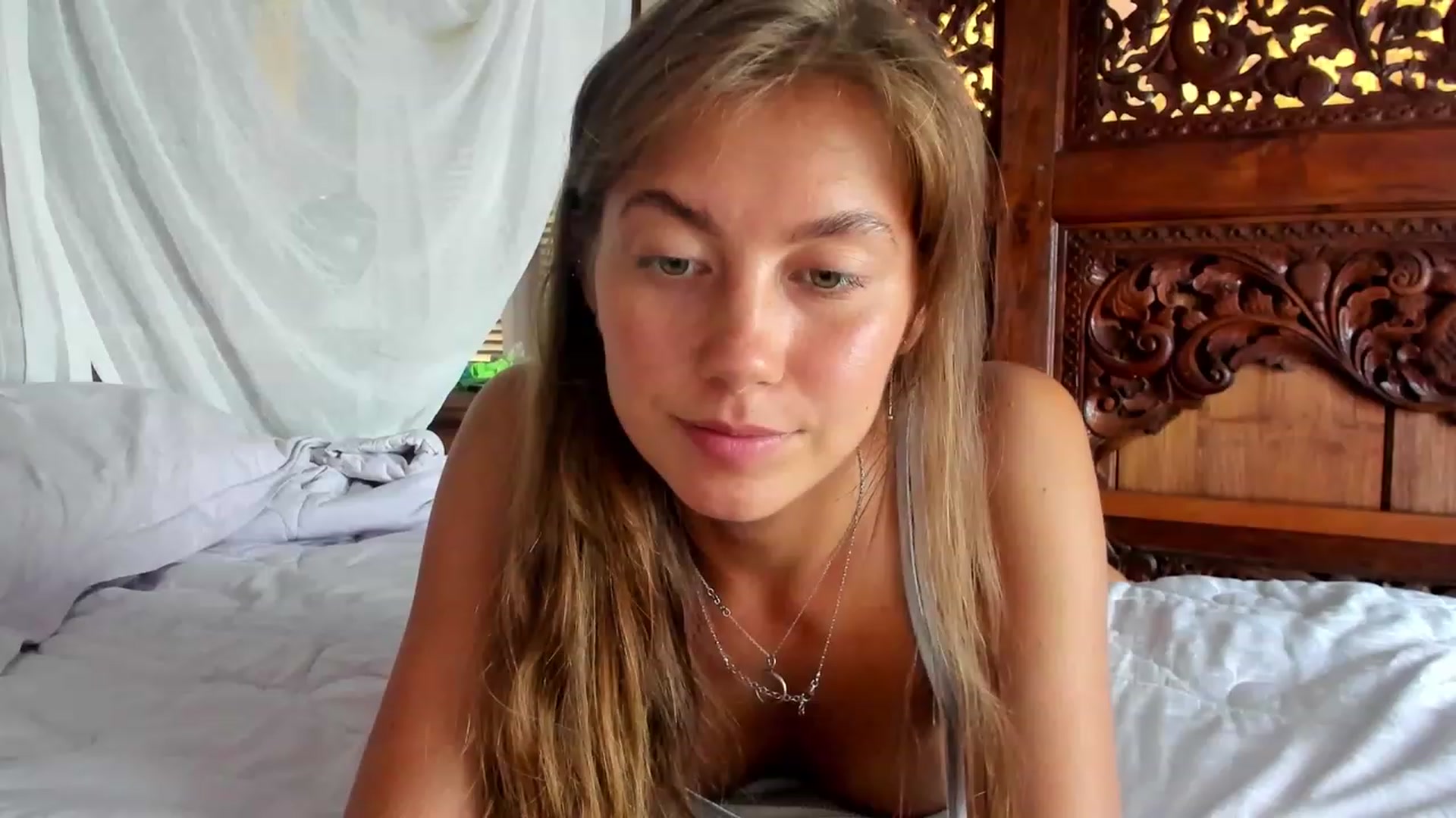 Gallery image thumbnail from HotUAJasNews's myfreecams stream on, 11/24/2022, 24:42 image 9 of 20