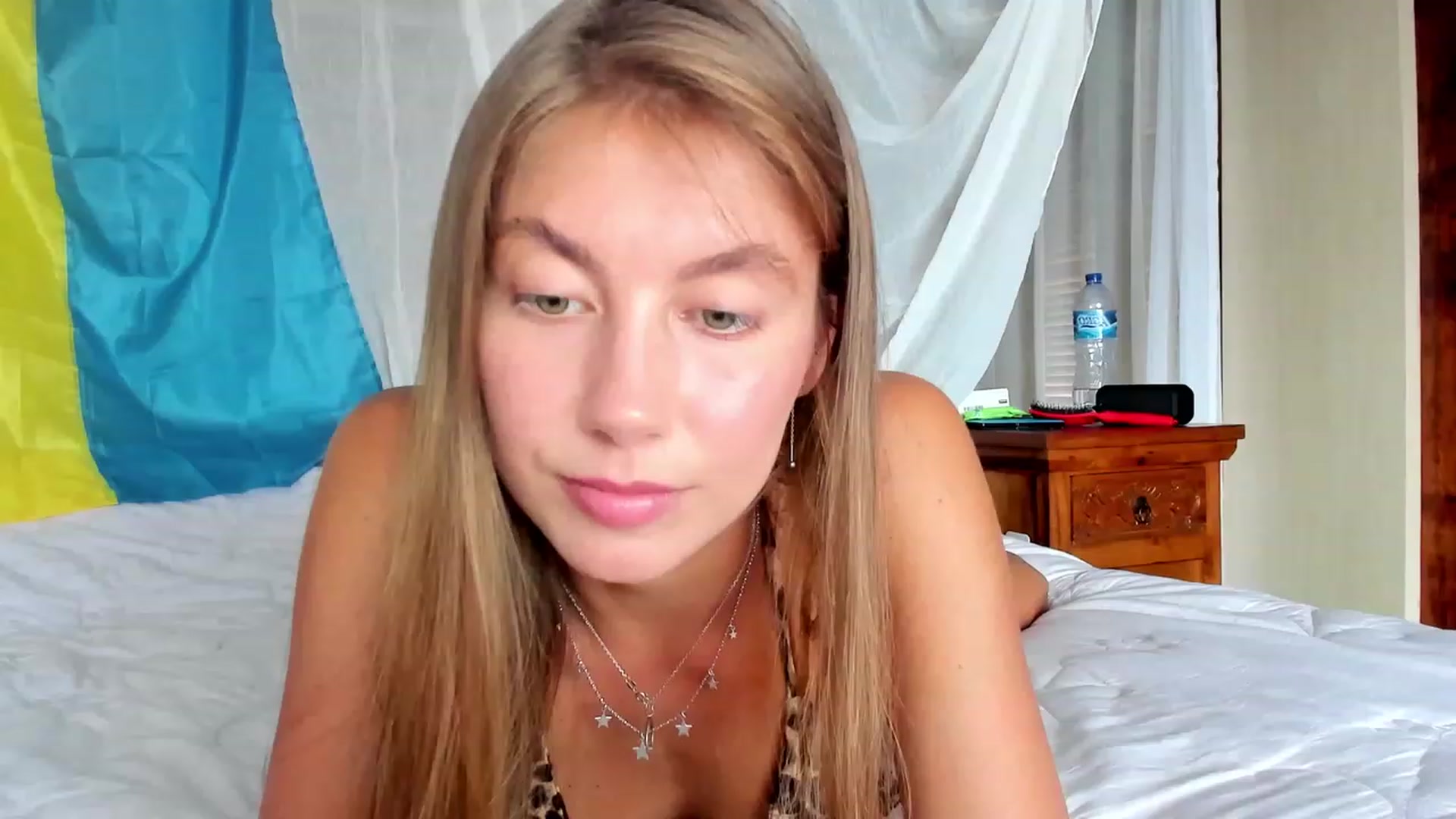 Gallery image thumbnail from HotUAJasNews's myfreecams stream on, 11/25/2022, 03:48 image 20 of 20
