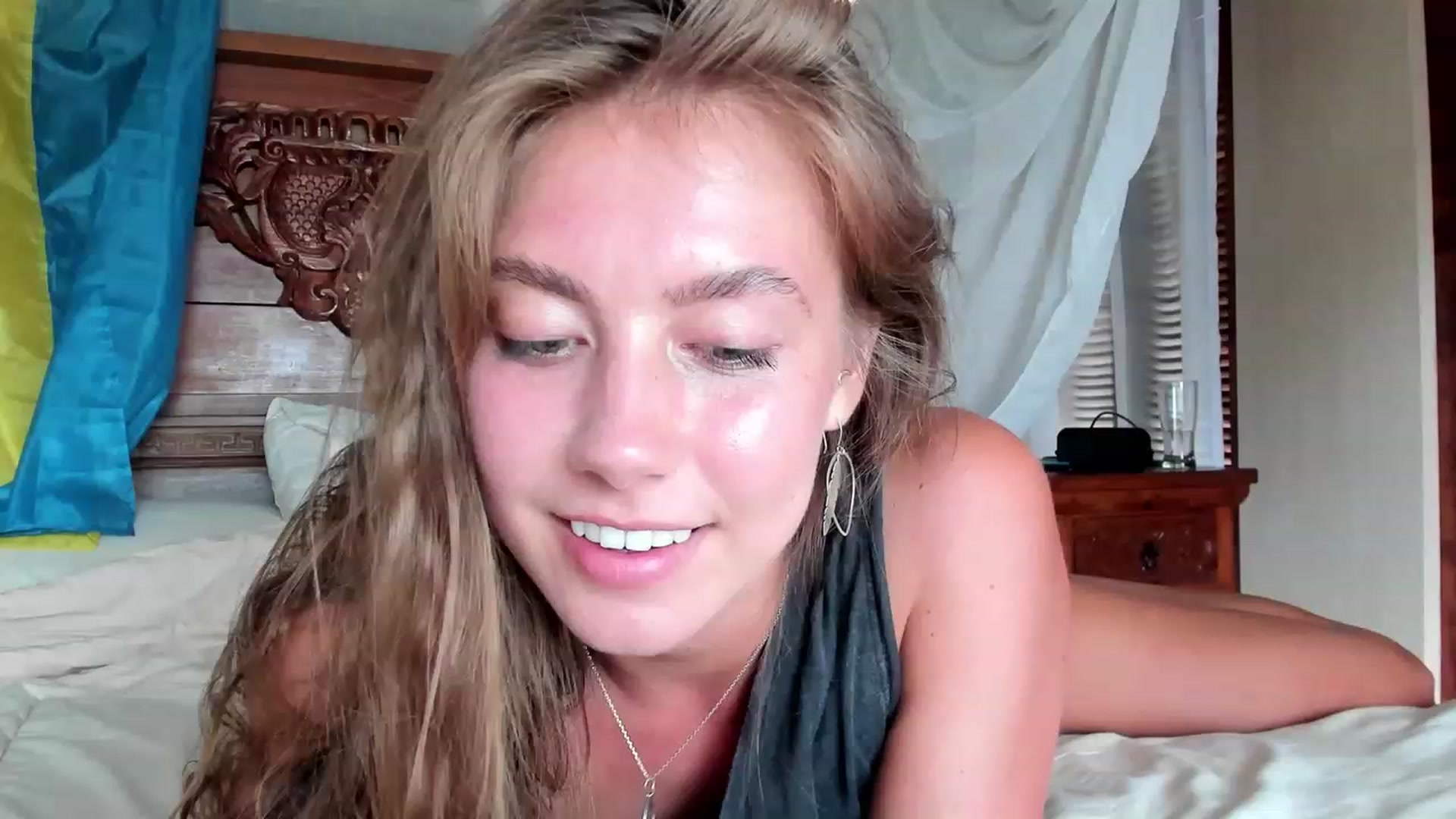 Gallery image thumbnail from HotUAJasNews's myfreecams stream on, 11/28/2022, 07:29 image 14 of 20