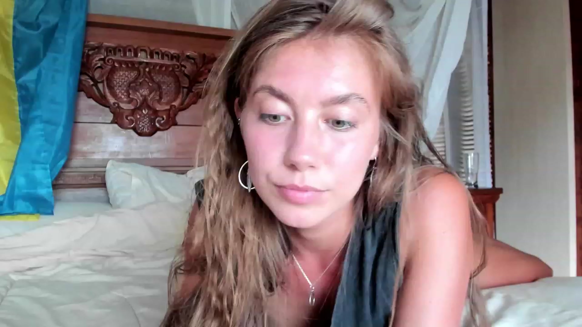 Gallery image thumbnail from HotUAJasNews's myfreecams stream on, 11/28/2022, 07:29 image 20 of 20