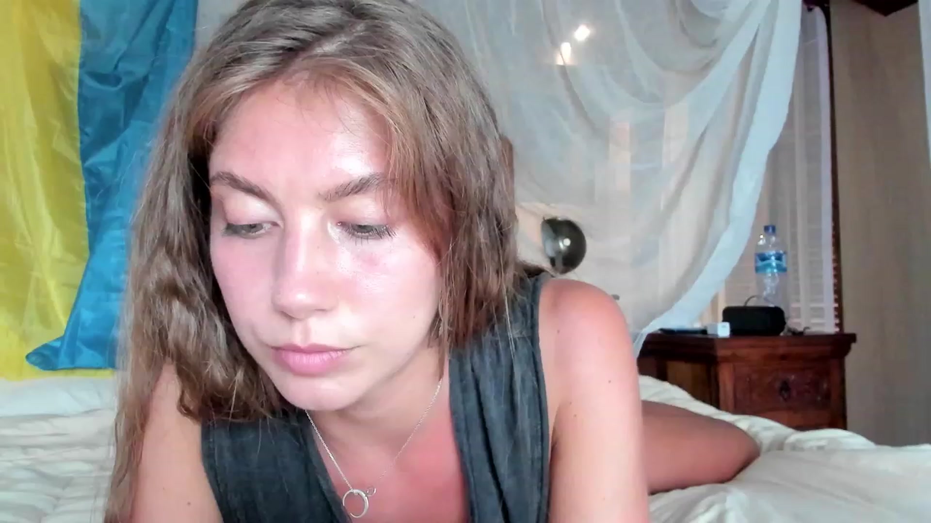 Gallery image thumbnail from HotUAJasNews's myfreecams stream on, 11/28/2022, 08:38 image 10 of 20