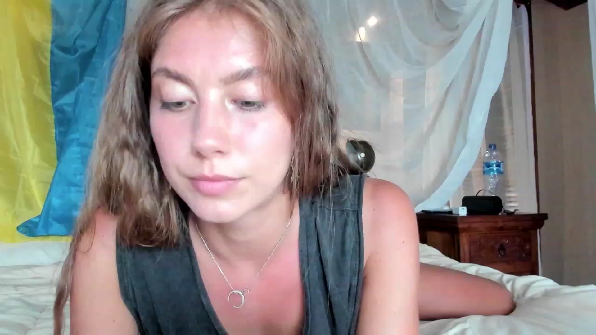 Gallery image thumbnail from HotUAJasNews's myfreecams stream on, 11/28/2022, 08:38 image 9 of 20